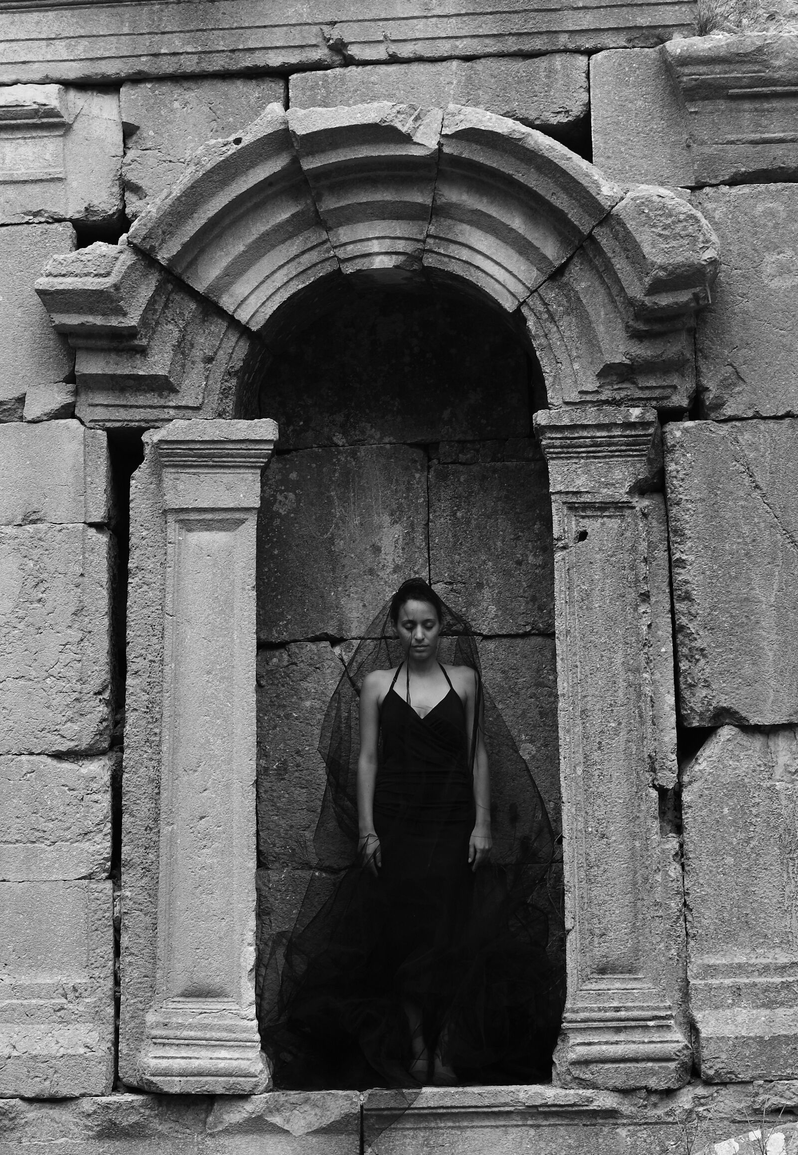 Canon EOS 40D sample photo. Woman, fashion, dark photography