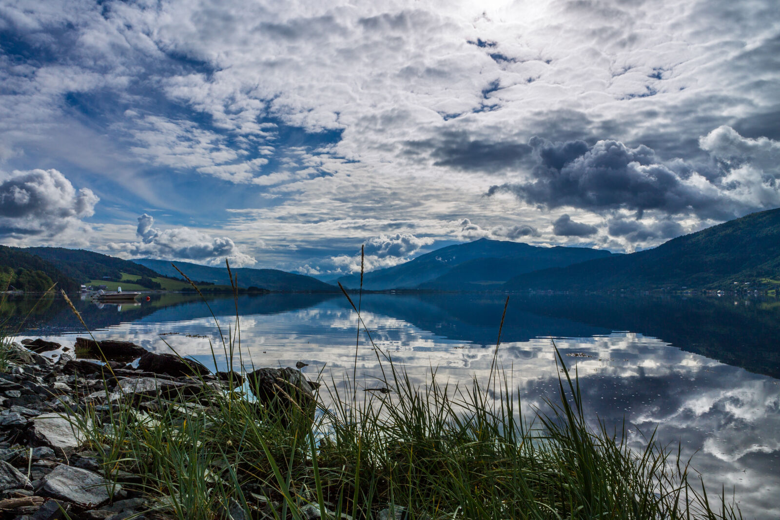 Canon EOS 1100D (EOS Rebel T3 / EOS Kiss X50) sample photo. Adventure, beautiful, clouds, cloudy photography