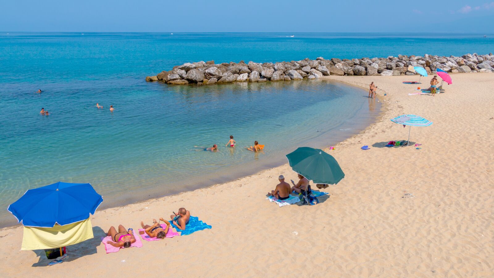 Canon EOS 70D sample photo. Church piedigrotta, beach near photography