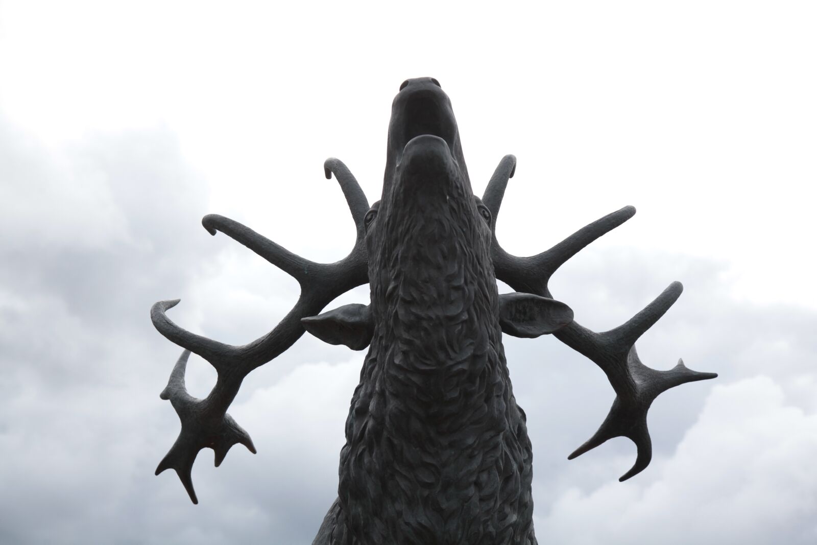 Canon EOS 5D Mark II sample photo. Pedestal, sculpture, sky photography