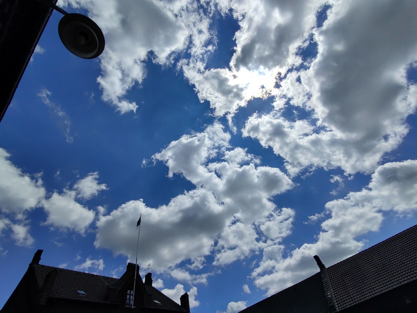 Motorola ONE ZOOM sample photo. Clouds, sky, blue photography
