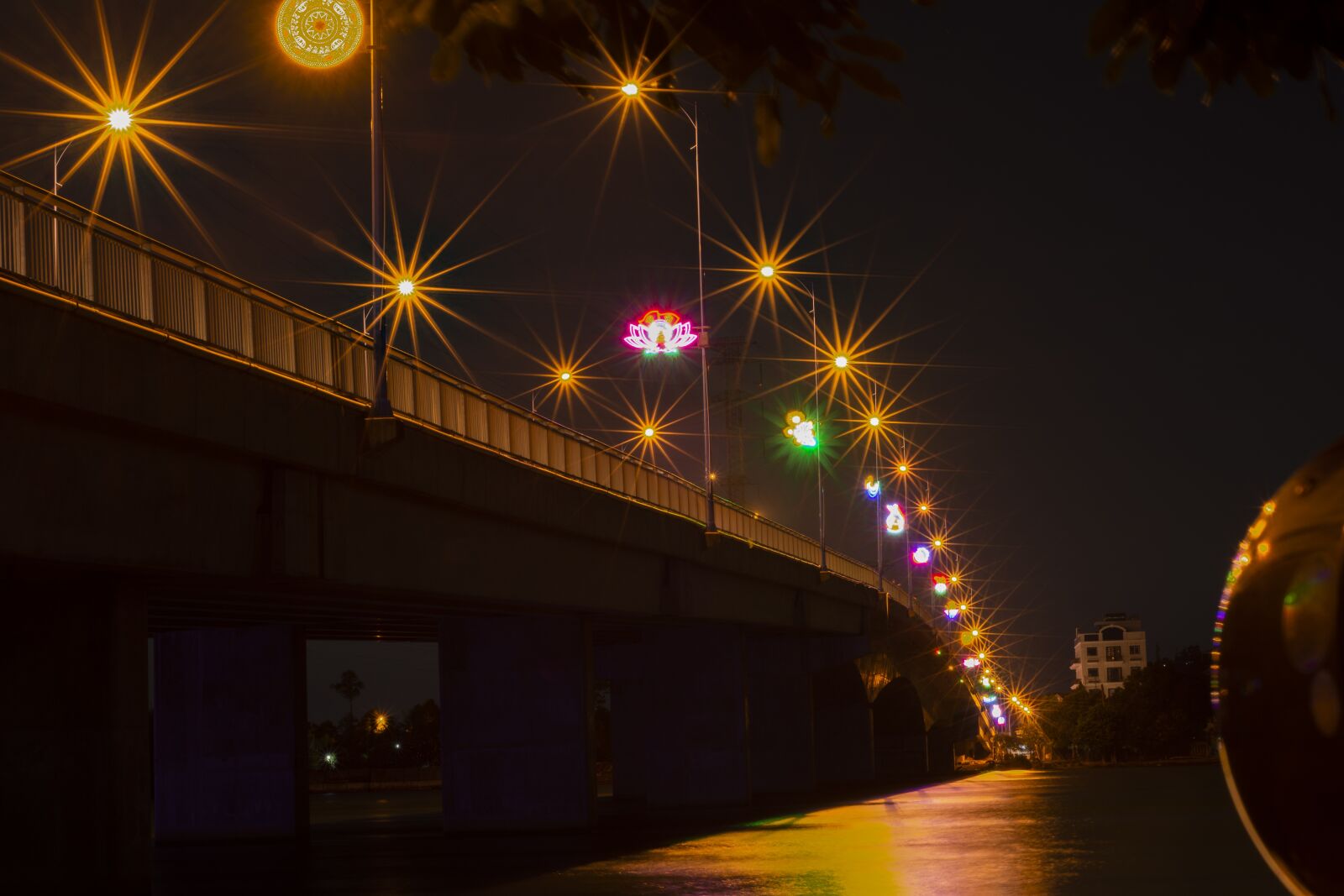 Nikon D7200 sample photo. Sunstar, night, river photography