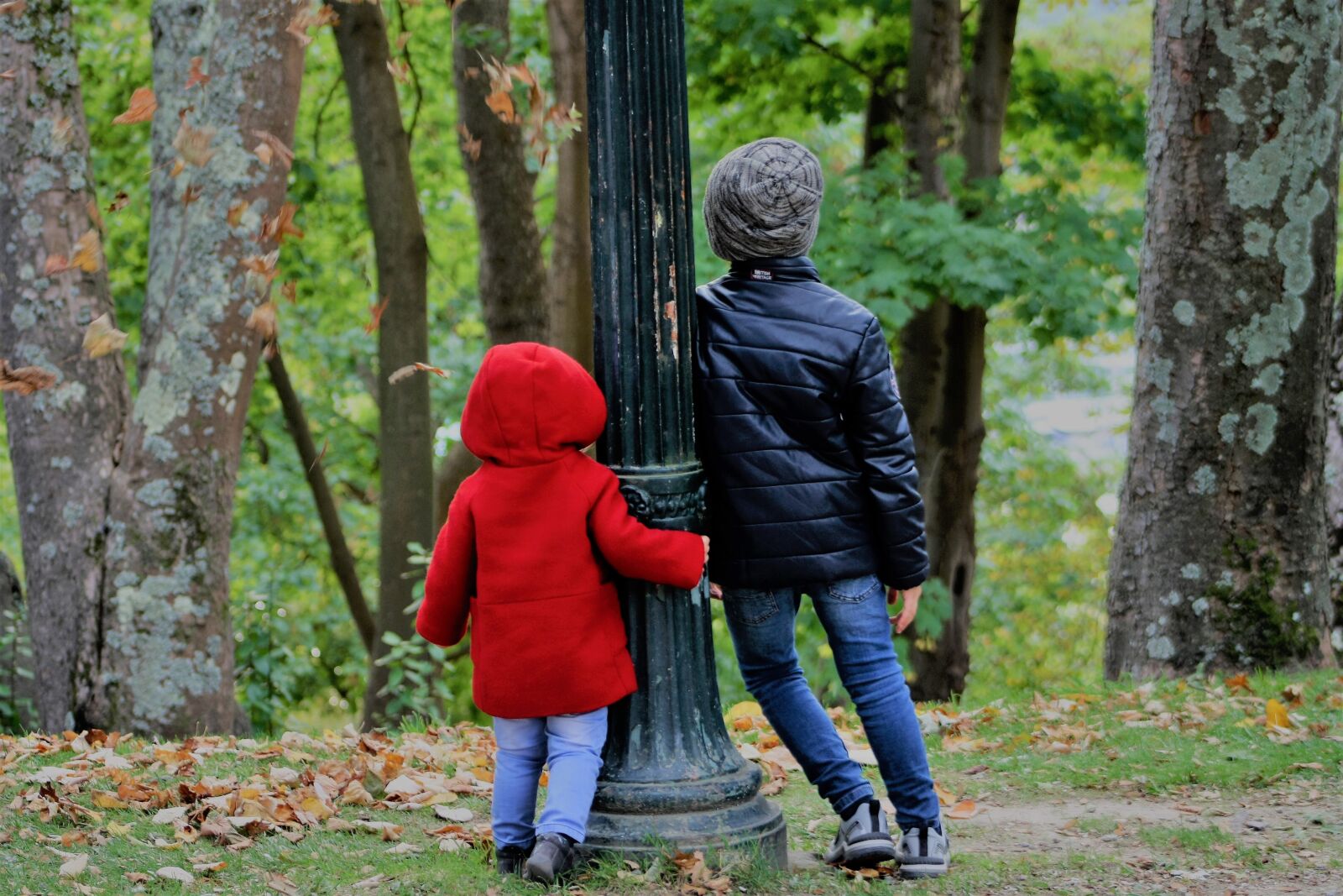 Canon EOS 1000D (EOS Digital Rebel XS / EOS Kiss F) sample photo. Children, boys, girl photography
