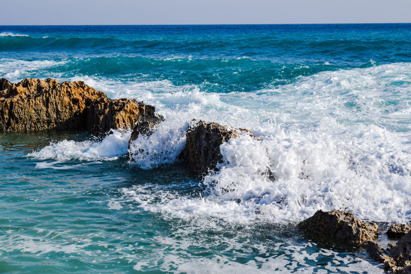 Nikon D3300 sample photo. Waves, rocky coast, erosion photography