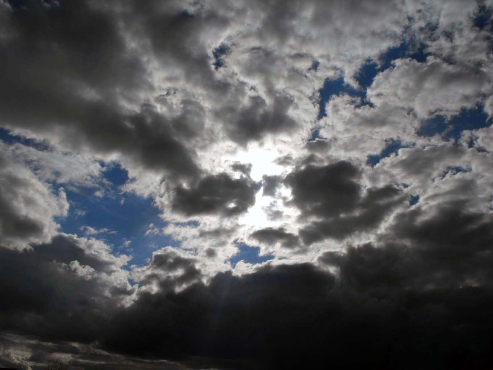 Fujifilm FinePix S1000fd sample photo. The sky, the clouds photography