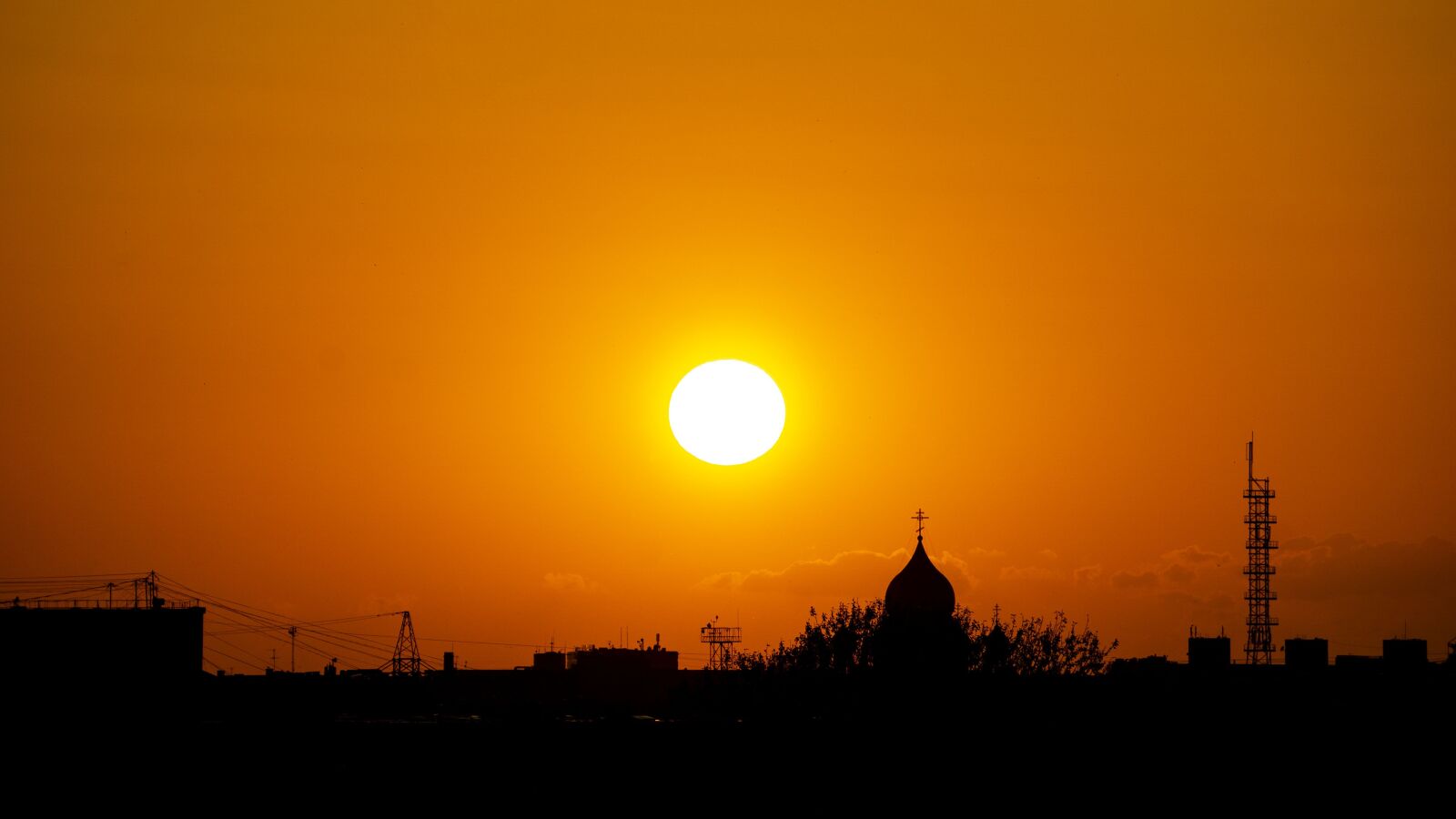 Sony E 55-210mm F4.5-6.3 OSS sample photo. Riga, sunset, sun photography