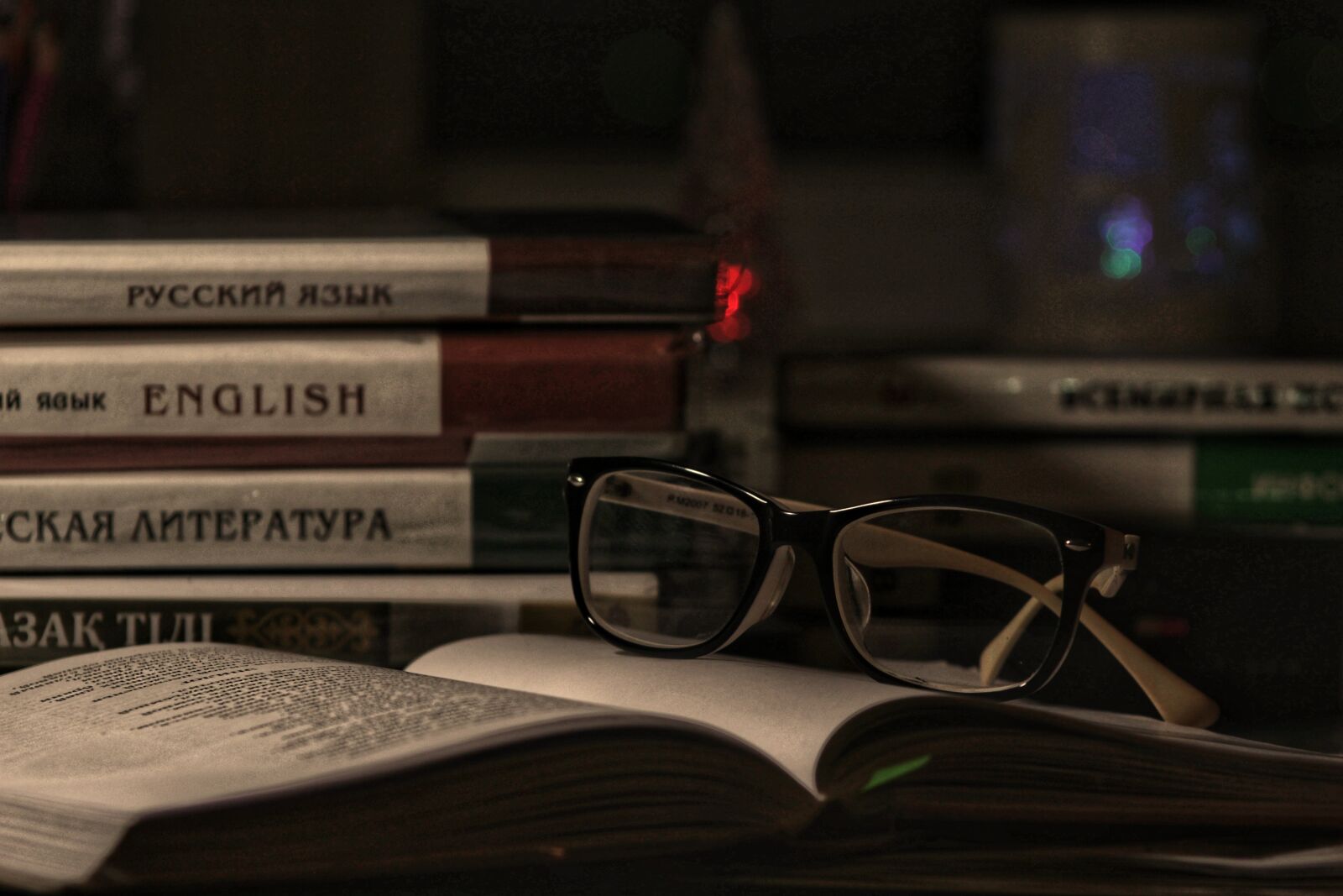 Canon EF75-300mm f/4-5.6 sample photo. The company, paper, book photography