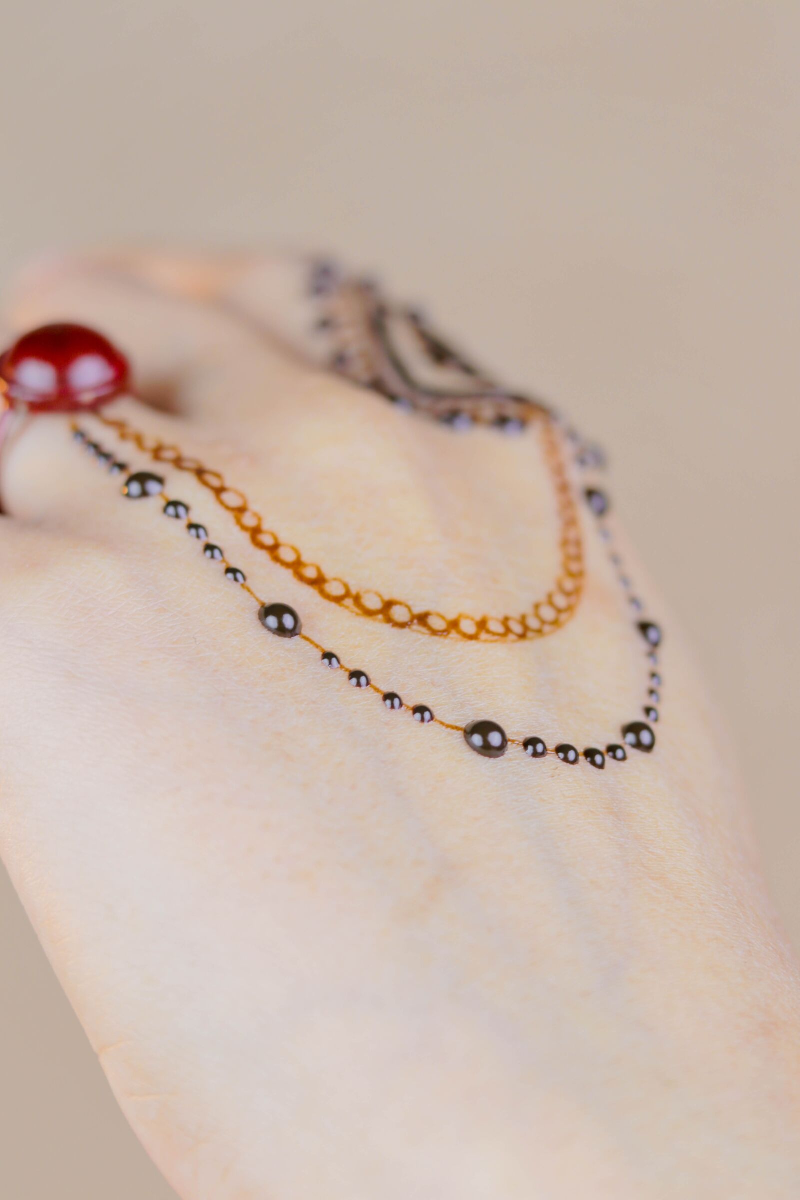 Canon EOS 80D + Canon EF 50mm F1.8 STM sample photo. Henna, hands, mehendi photography