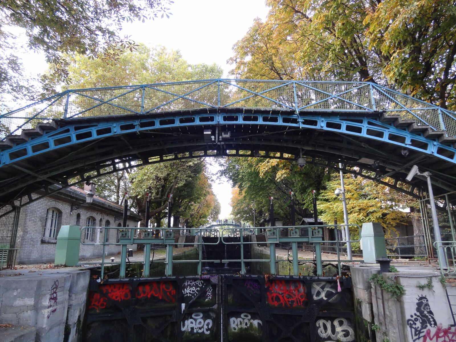Sony Cyber-shot DSC-HX9V sample photo. Canal saint martin, paris photography