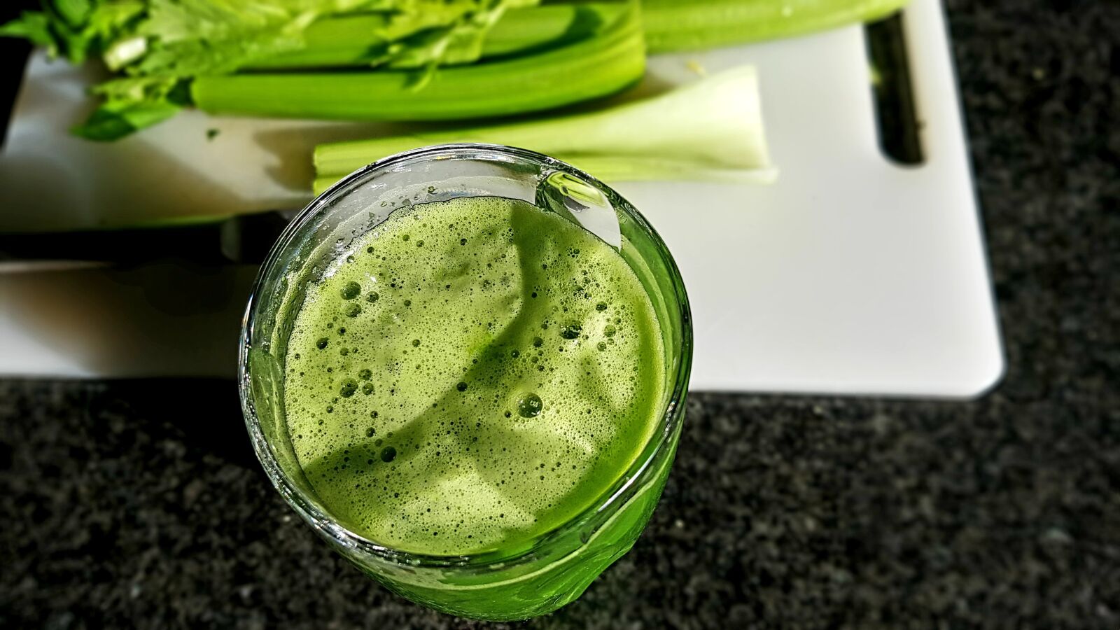 Samsung Galaxy S7 Edge sample photo. Smoothy, glass, celery photography