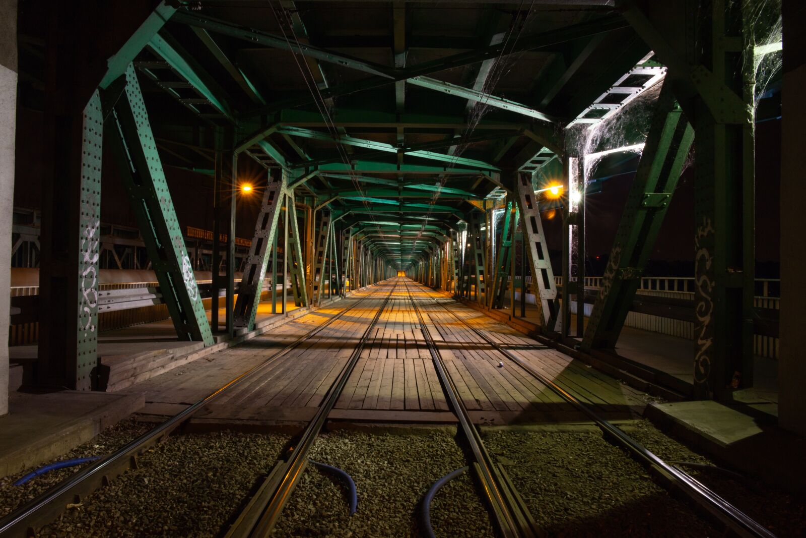 Canon EF 24-70mm F4L IS USM sample photo. Transport, train, bridge photography