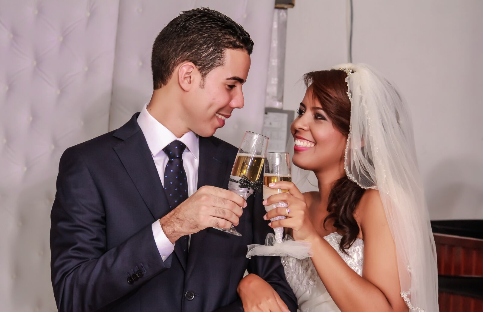 Canon EF-S 18-135mm F3.5-5.6 IS sample photo. Wedding, ceremony, grooms photography