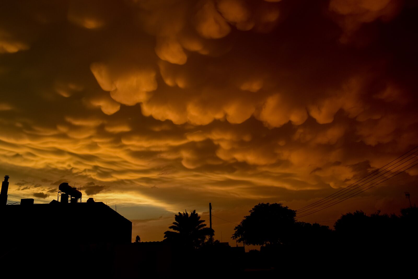Nikon D3300 sample photo. Mammatus clouds, clouds, strange photography