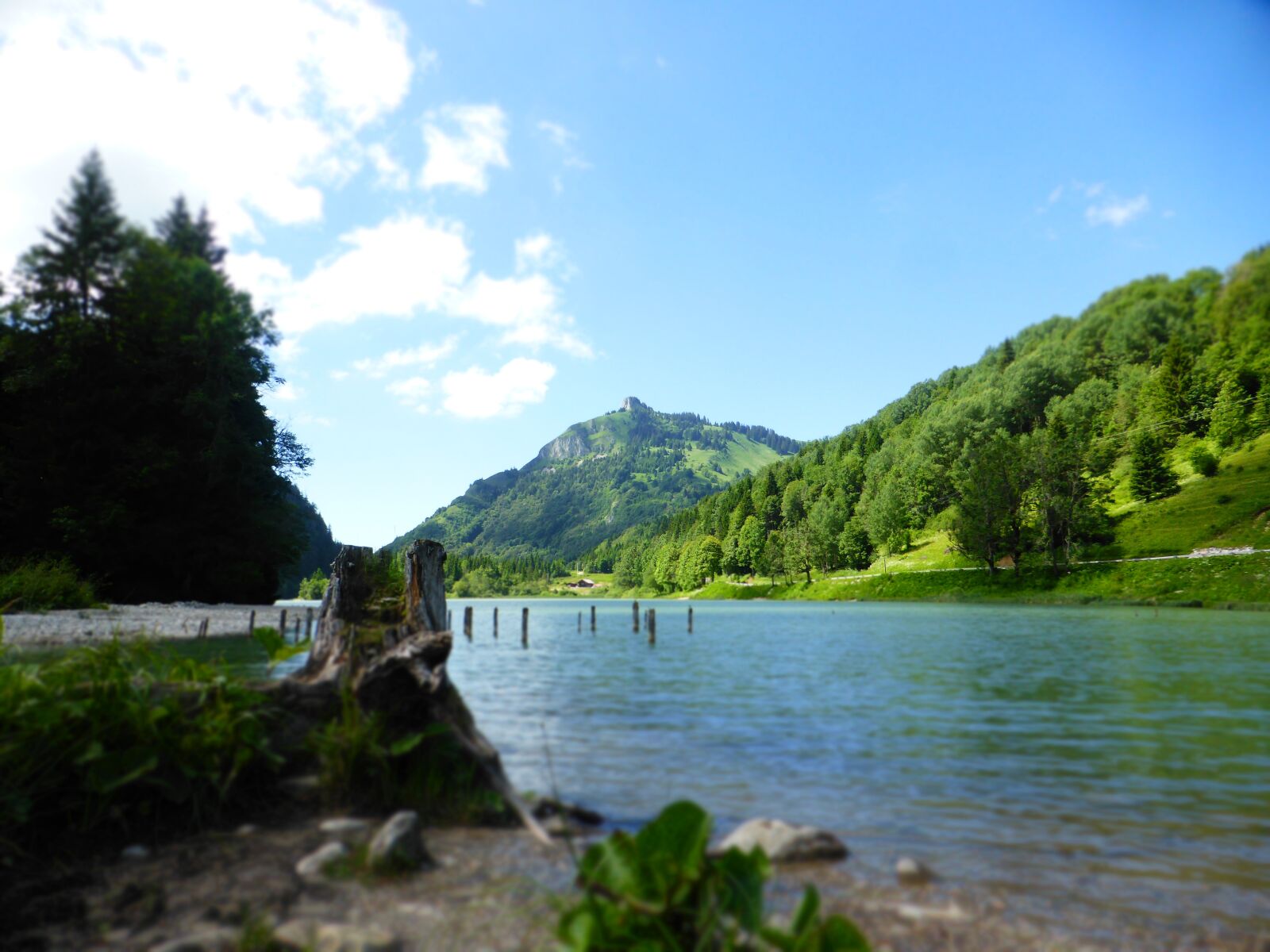 Panasonic Lumix DMC-ZS30 (Lumix DMC-TZ40) sample photo. Moutain, lake, landscape photography