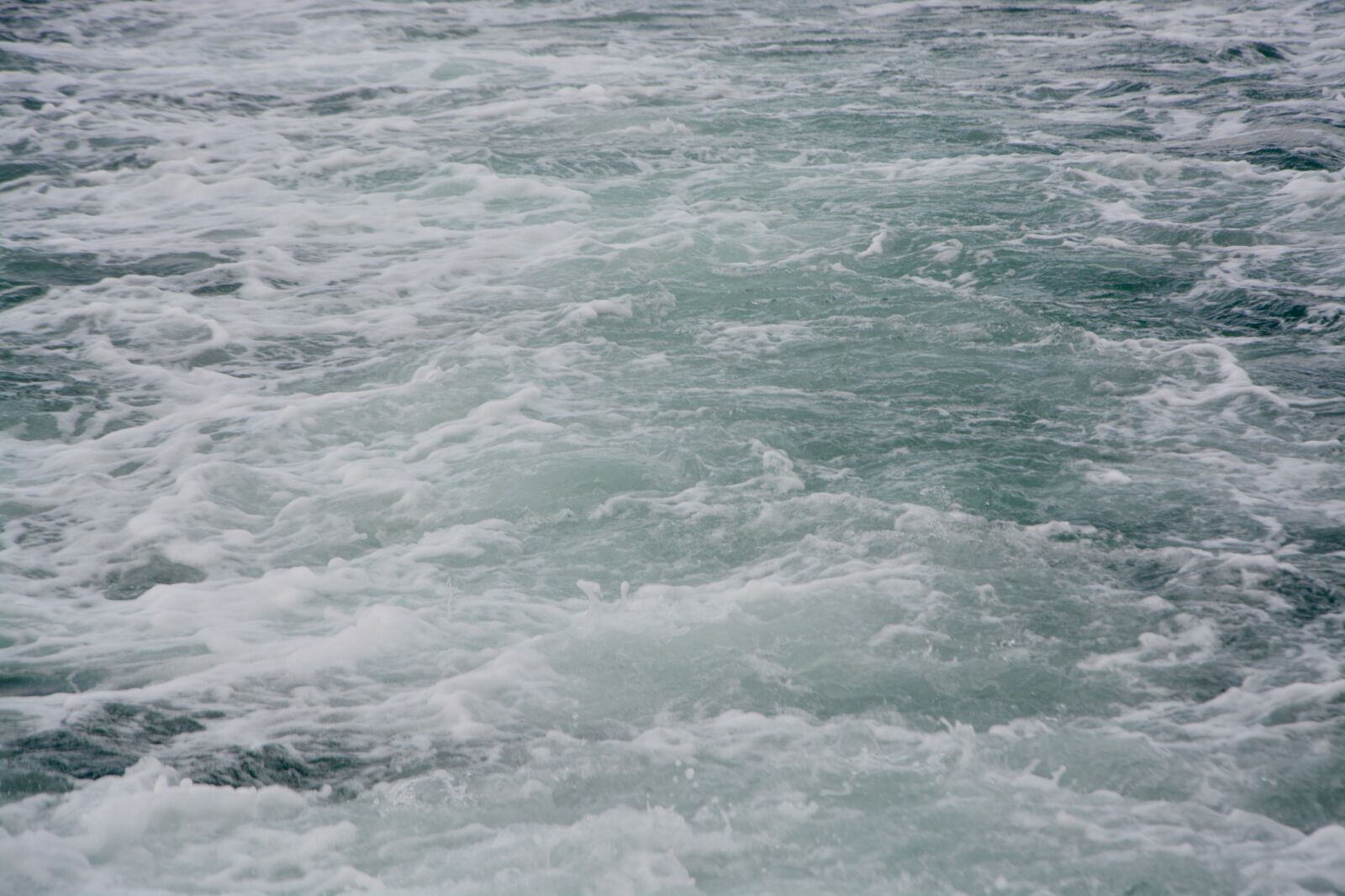 Nikon D5200 sample photo. Sea, bubbling water, waves photography