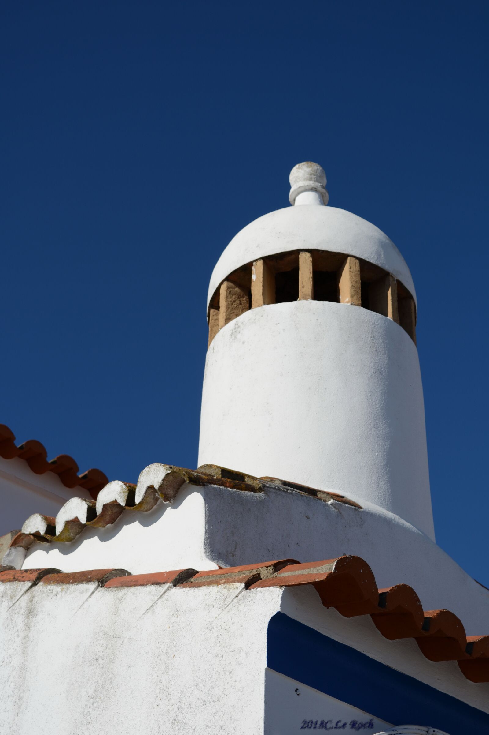 Nikon D5200 sample photo. Fireplace, white, roof photography