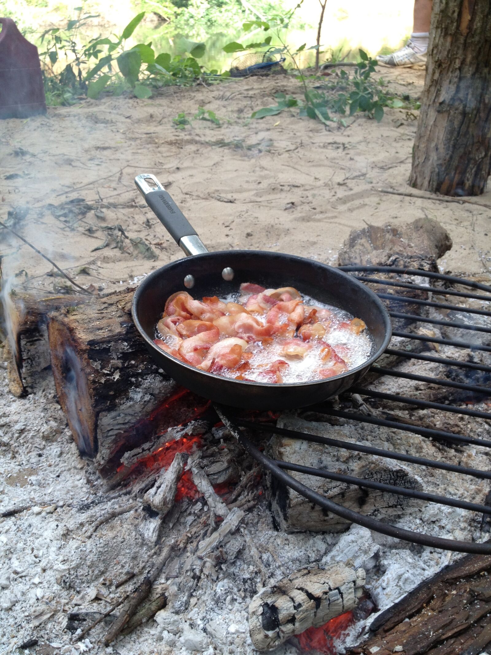 Apple iPhone 4S sample photo. Camp, campfire, campfire breakfast photography