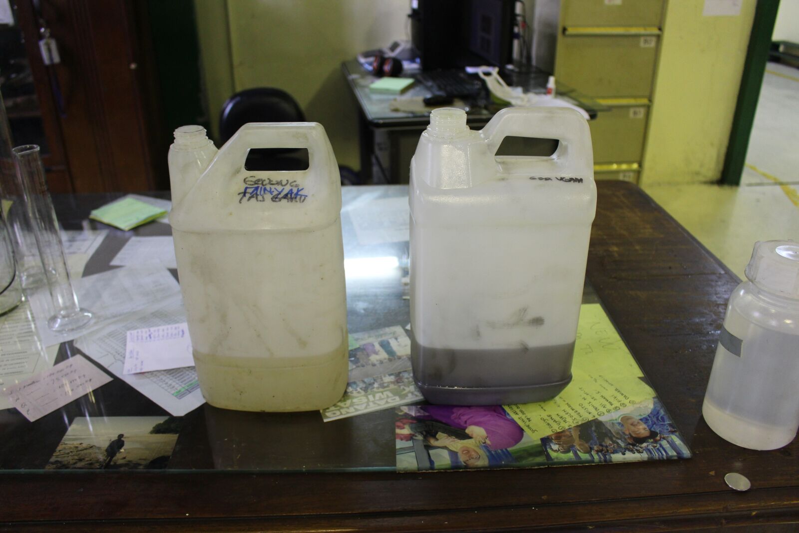 Canon EOS 700D (EOS Rebel T5i / EOS Kiss X7i) sample photo. Komposisi, minyak, lubrikasi photography