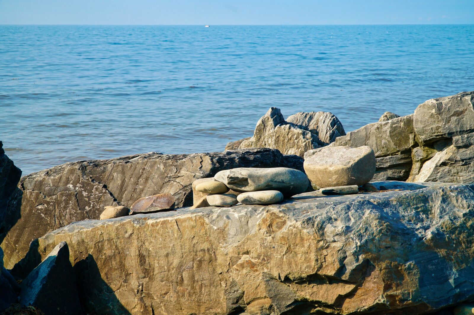 Sony E PZ 18-105mm F4 G OSS sample photo. Ocean, rocks, sea photography