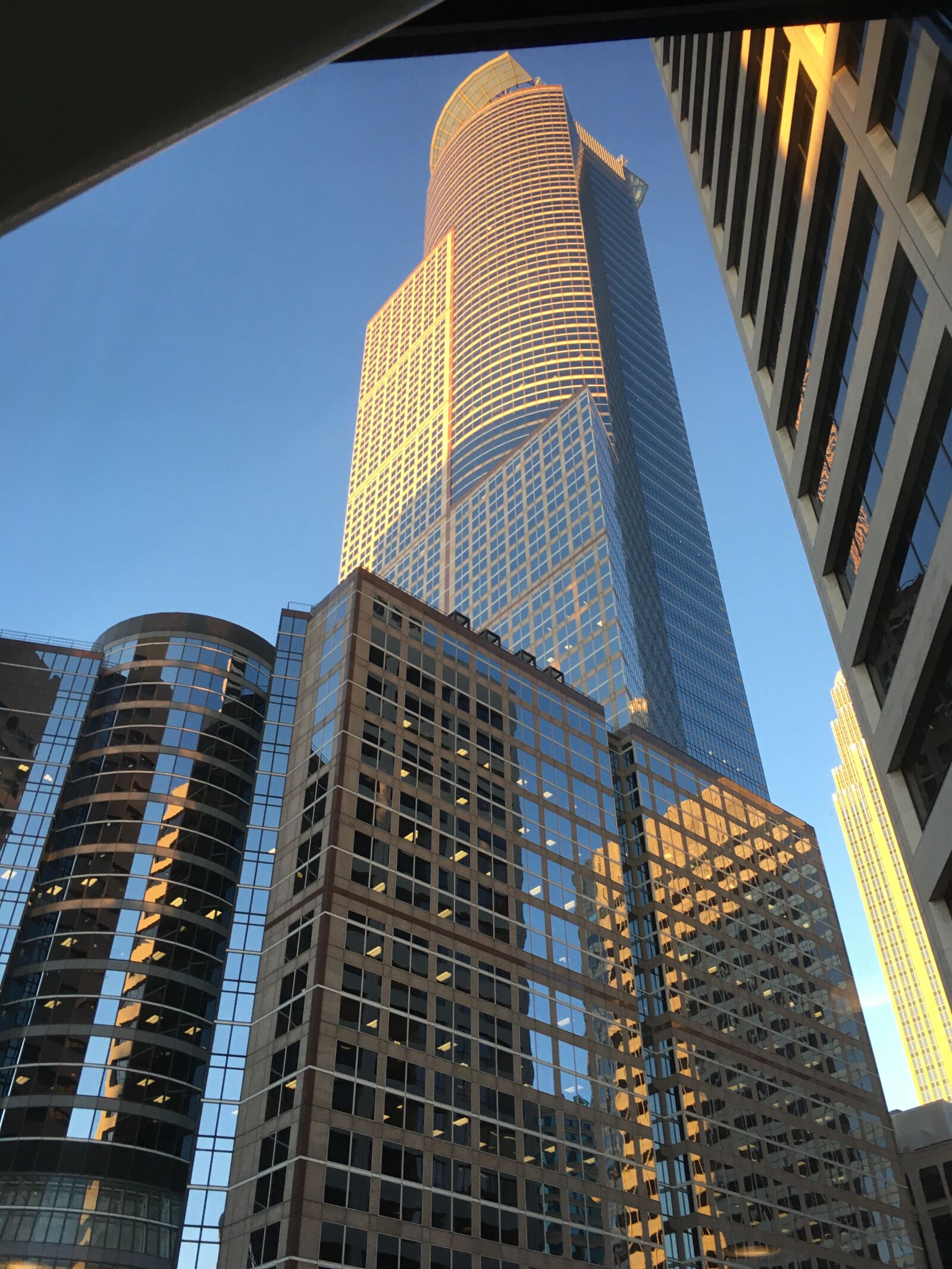 Apple iPhone SE sample photo. Tall building, skyscraper, building photography