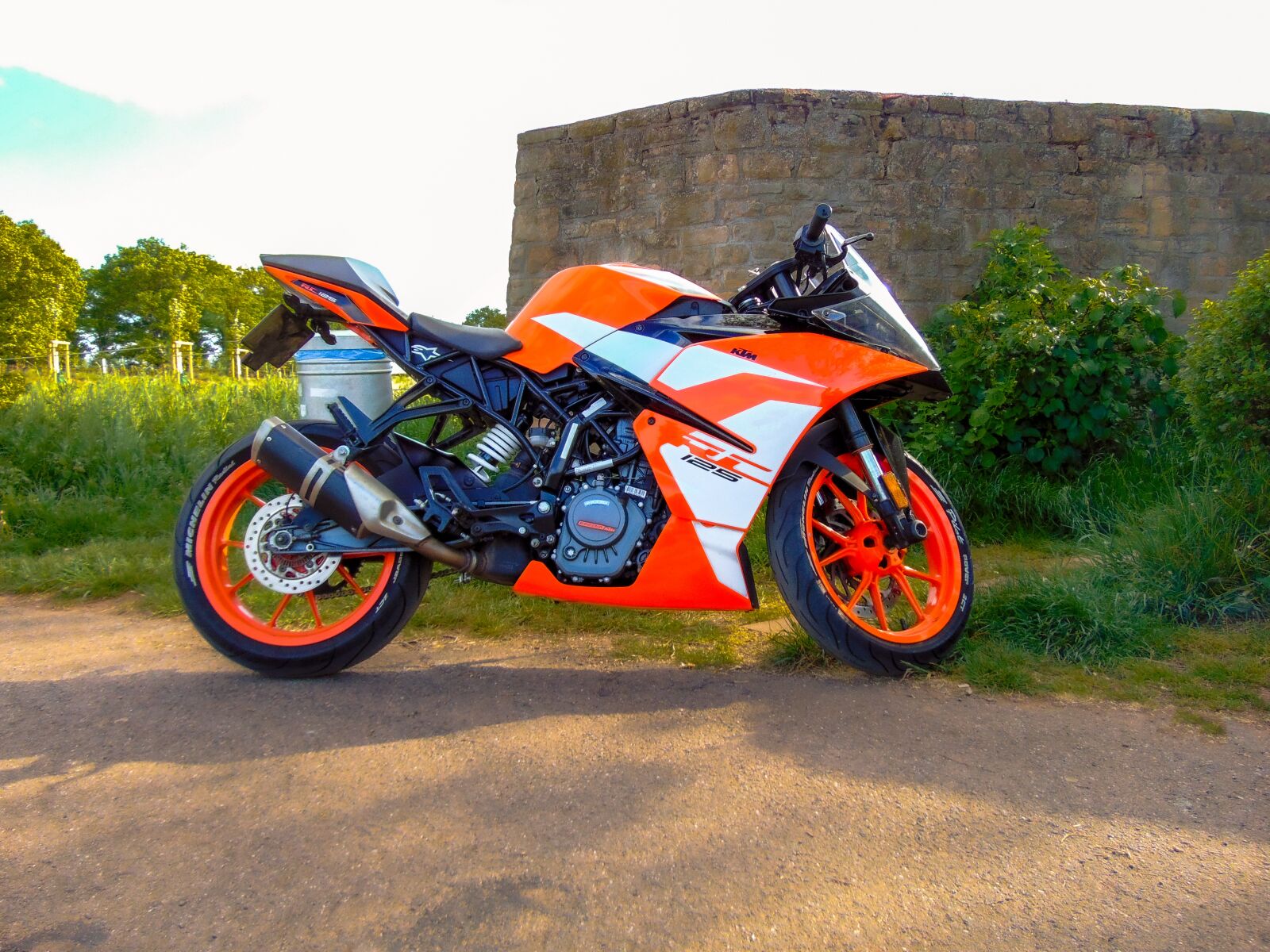 Sony Cyber-shot DSC-H300 sample photo. Motor, moped, fast photography