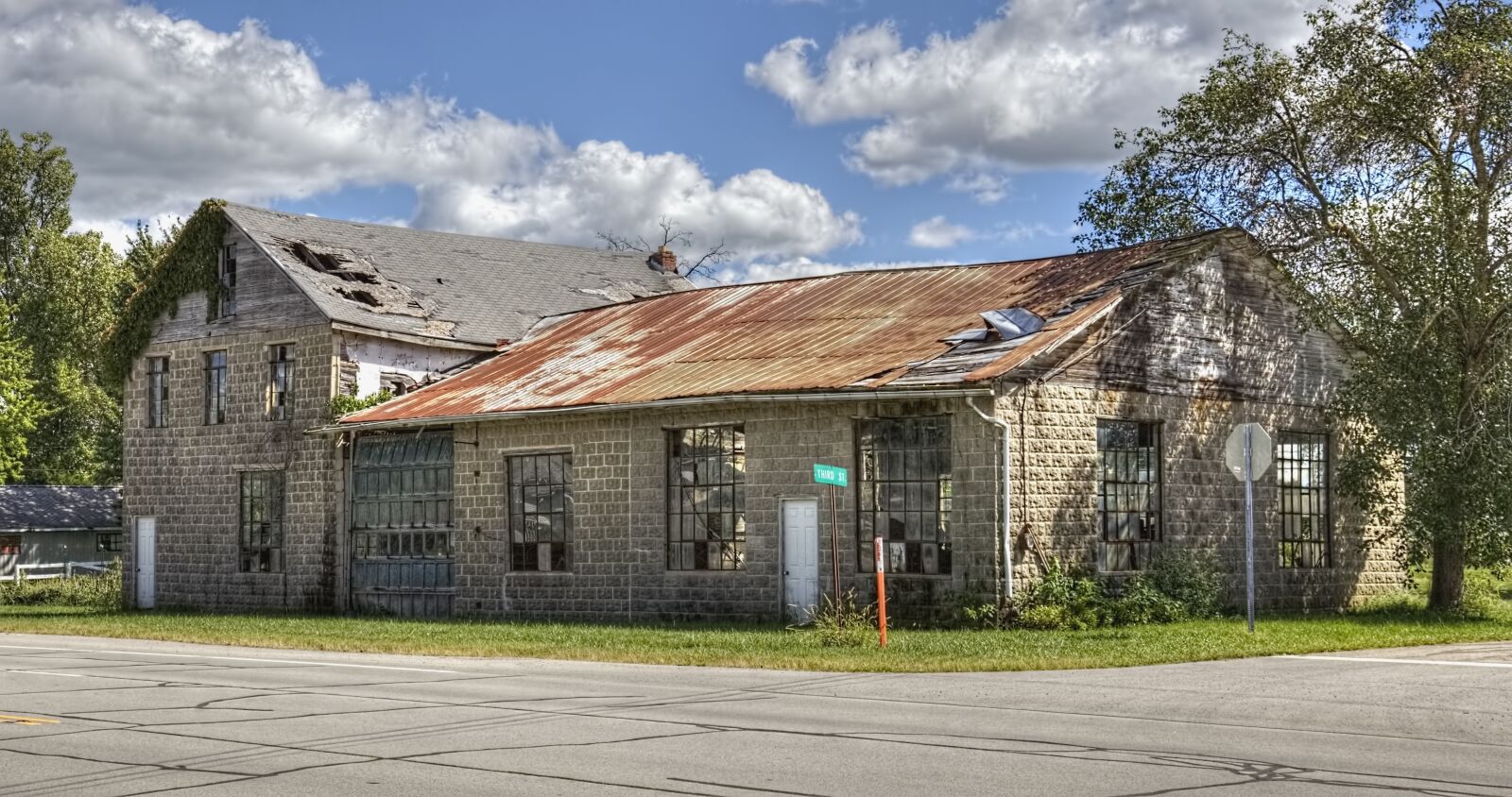 Canon EOS 5D Mark II sample photo. Building, rustic, art photography