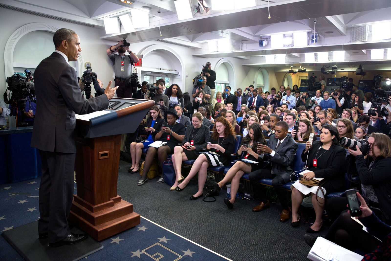Canon EF 24-70mm F2.8L II USM sample photo. President, obama, pressconference photography