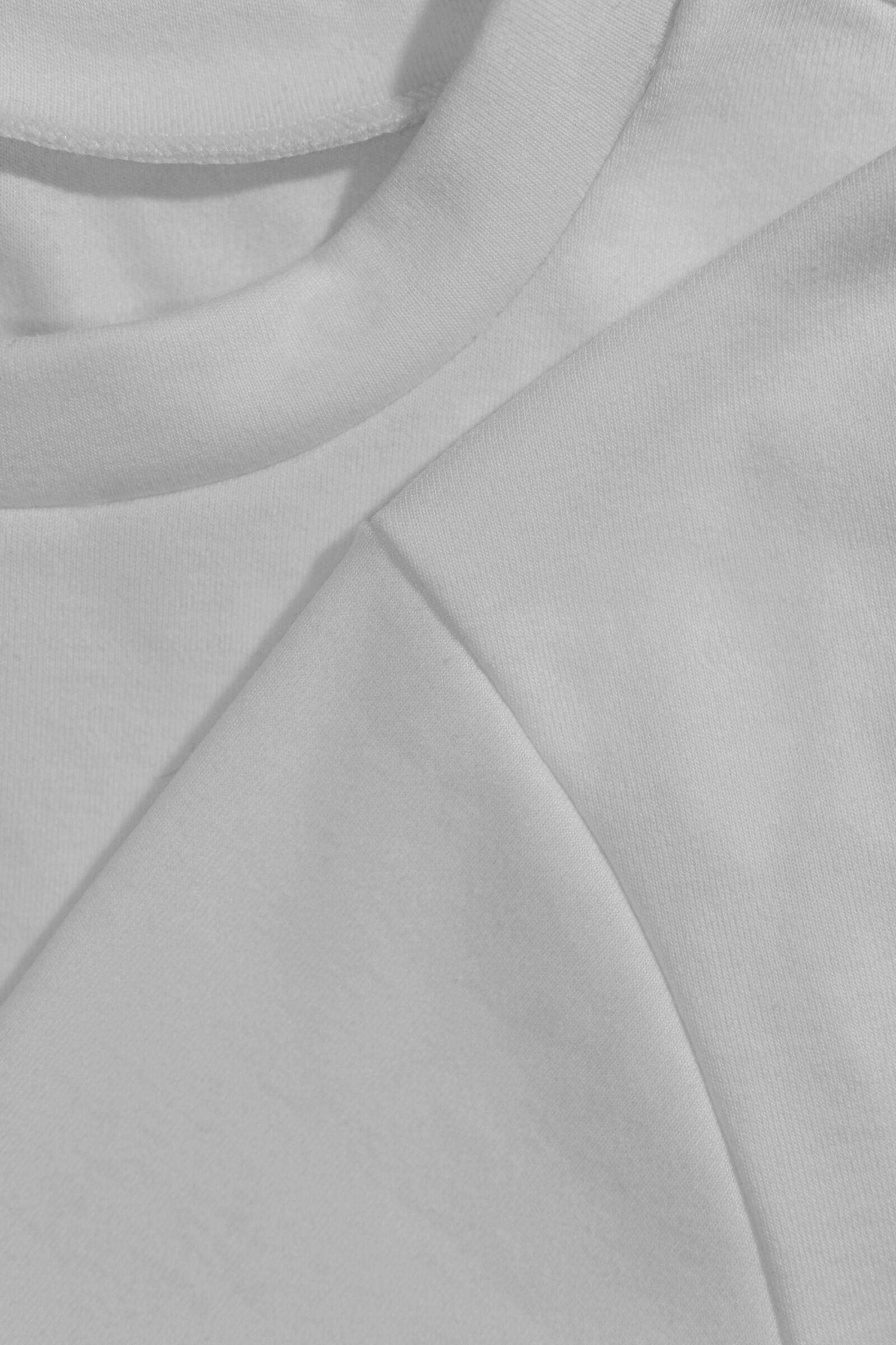 30mm F1.4 DC DN | Contemporary 016 sample photo. Fashion, t-shirt, tshirt photography