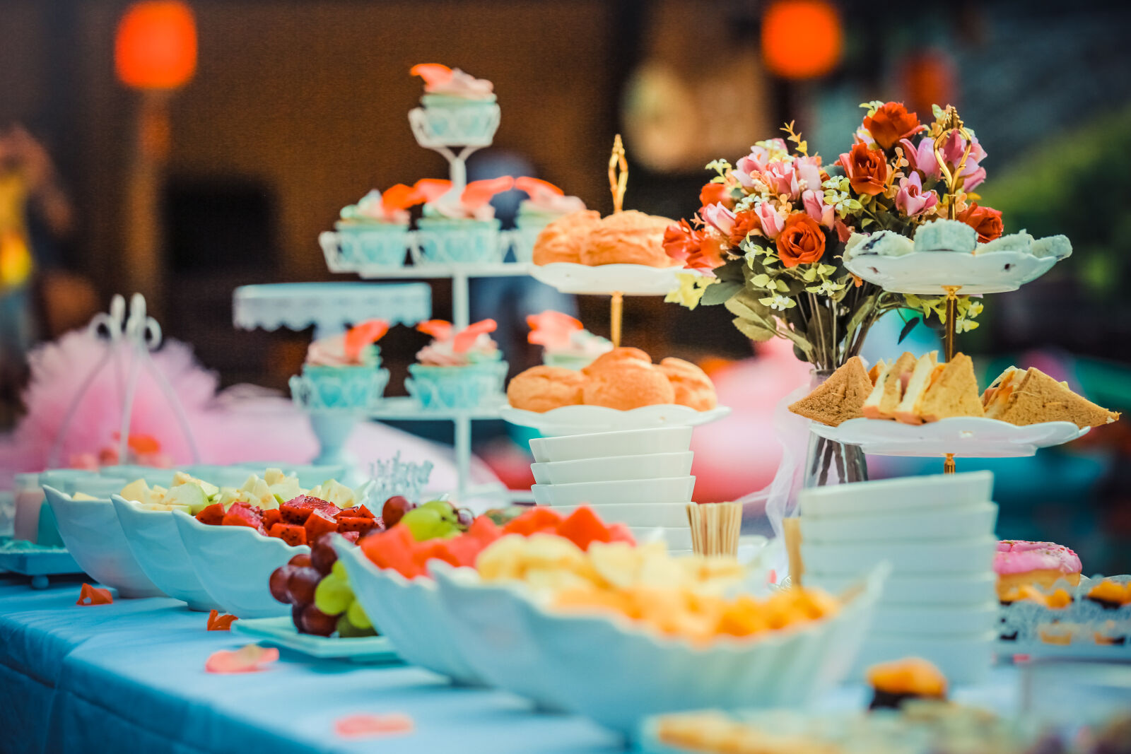 Canon EF 70-200mm F2.8L IS II USM sample photo. Colorful, colourful, dessert, table photography