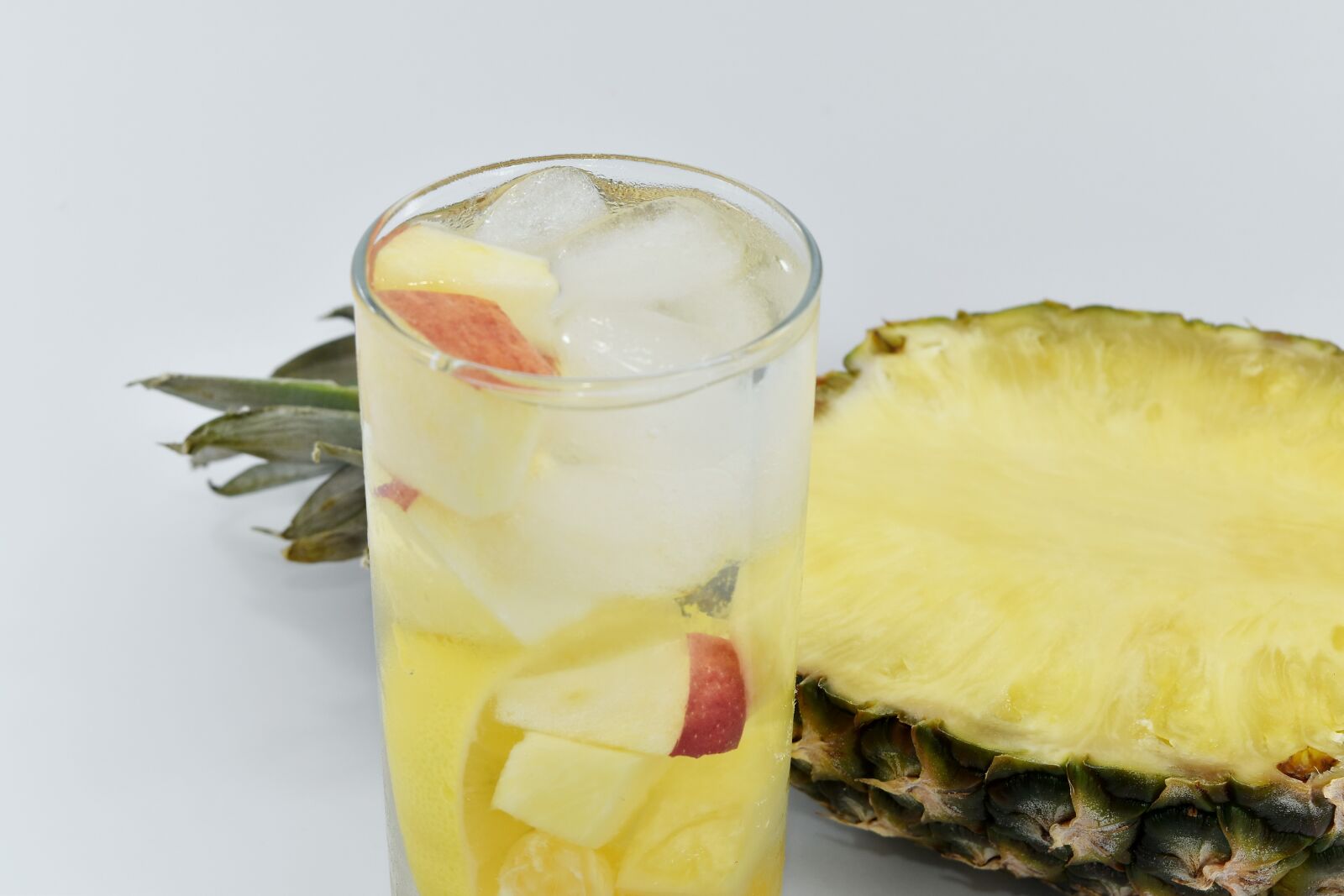 Nikon D5500 sample photo. Fresh water, fruit cocktail photography