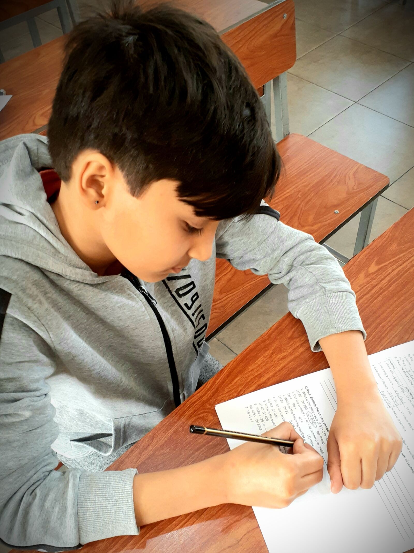 Samsung Galaxy A20 sample photo. Quiz, kids, learning photography