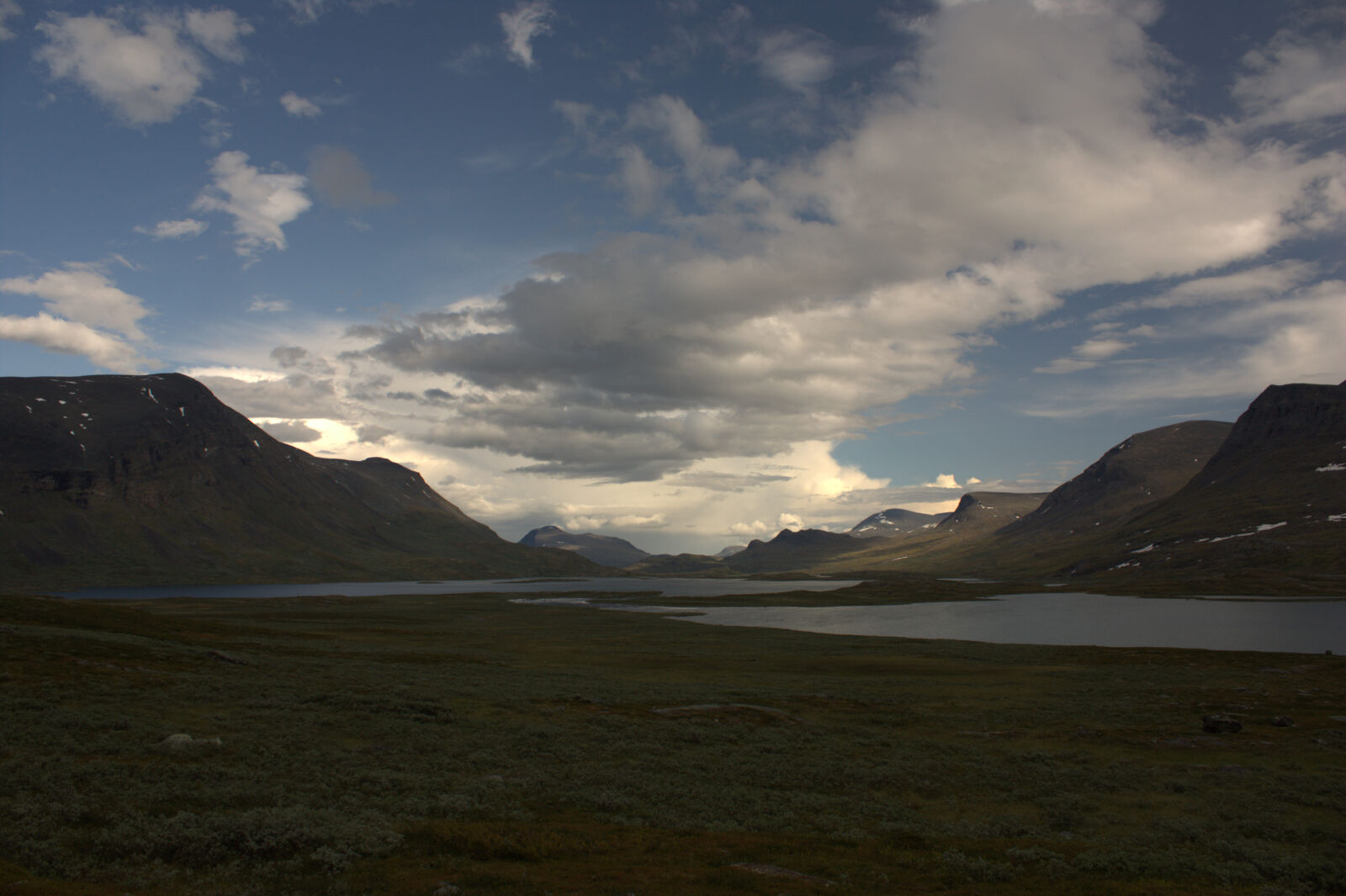 Canon EOS 450D (EOS Rebel XSi / EOS Kiss X2) sample photo. Clouds, cloudy, kungsleden, landscape photography