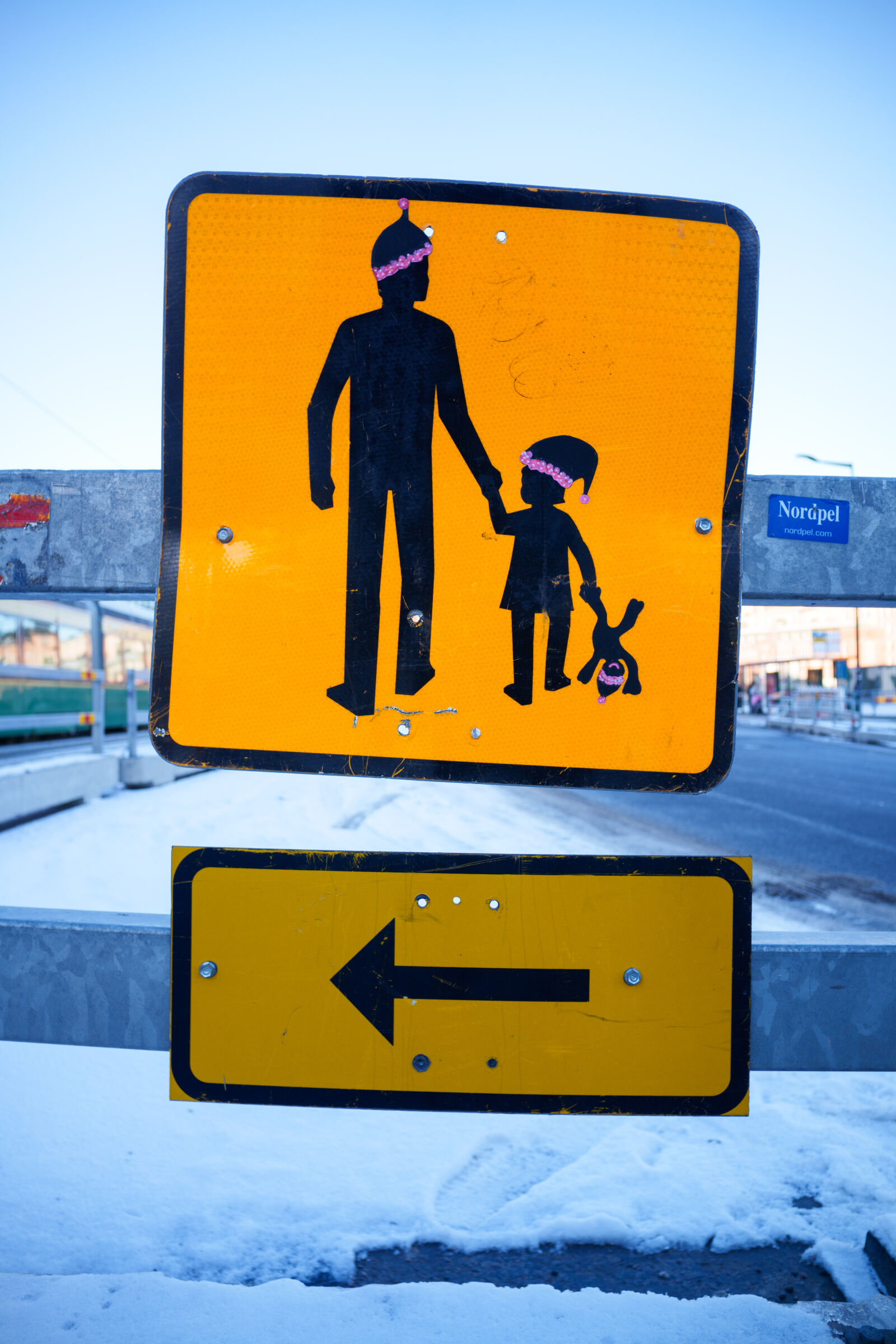 Samyang Remaster Slim 21mm F3.5 sample photo. Christmas pedestrian sign photography