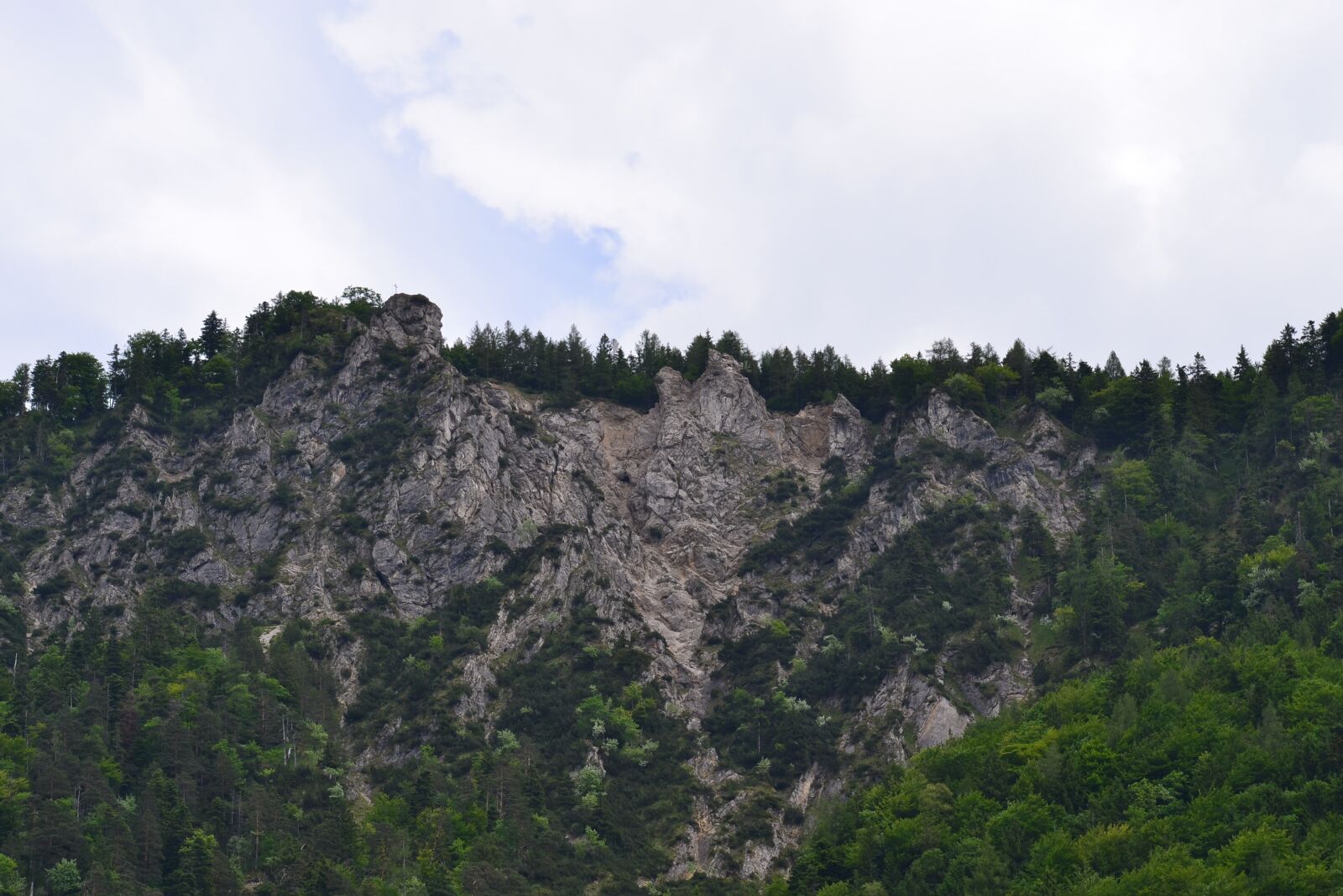 Nikon D3100 sample photo. Steep walls, craggy ridge photography
