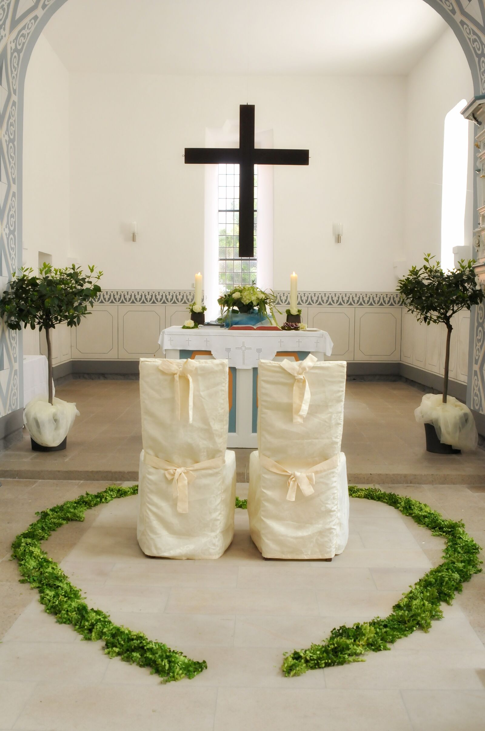 Nikon D300 sample photo. Church, wedding, altar photography