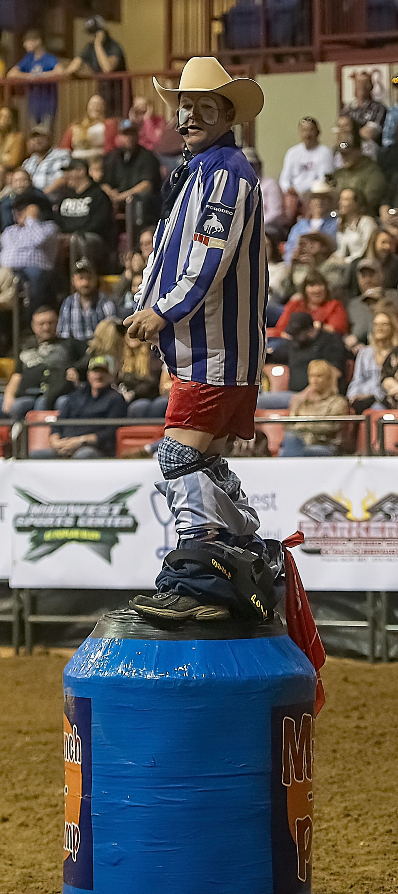 Nikon D850 sample photo. Clown, rodeo, cowboy photography