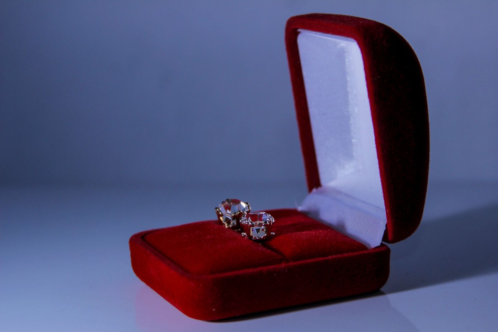 Canon EF 28-135mm F3.5-5.6 IS USM sample photo. No person, jewellery, brilliant photography