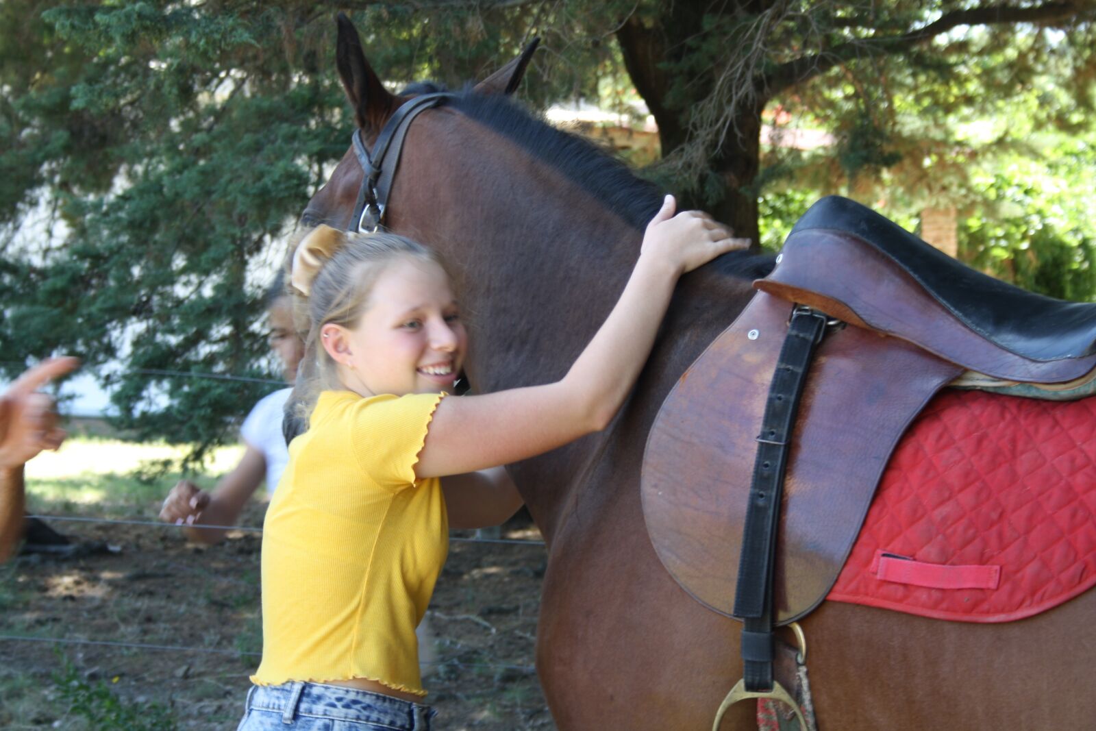 Canon EOS 1000D (EOS Digital Rebel XS / EOS Kiss F) sample photo. Girl, horse, horse riding photography