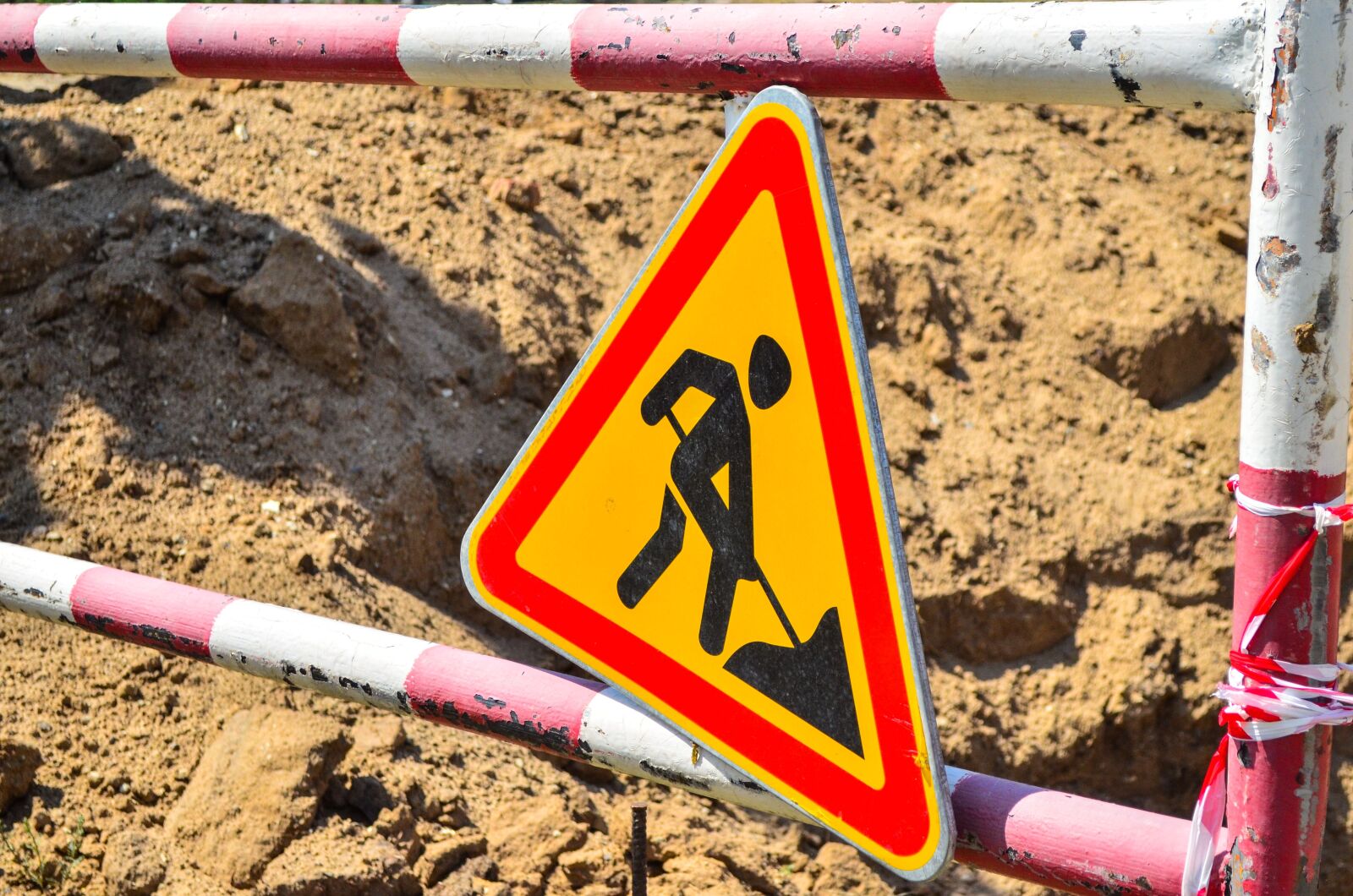 Nikon D5100 sample photo. Construction, road, city photography