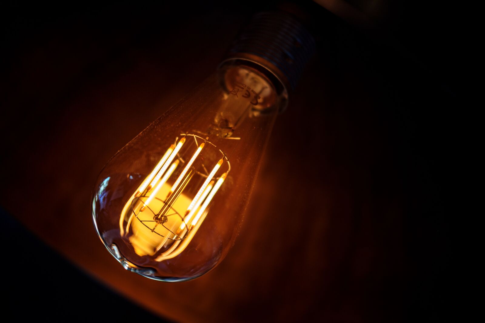 Fujifilm X-T2 + Fujifilm XF 35mm F2 R WR sample photo. Lamp, lighting, bulbs photography