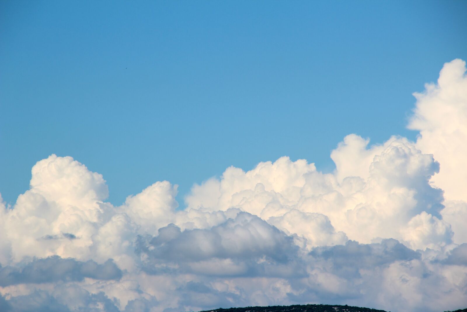 Canon EOS 600D (Rebel EOS T3i / EOS Kiss X5) sample photo. Clouds, sky, cloud photography