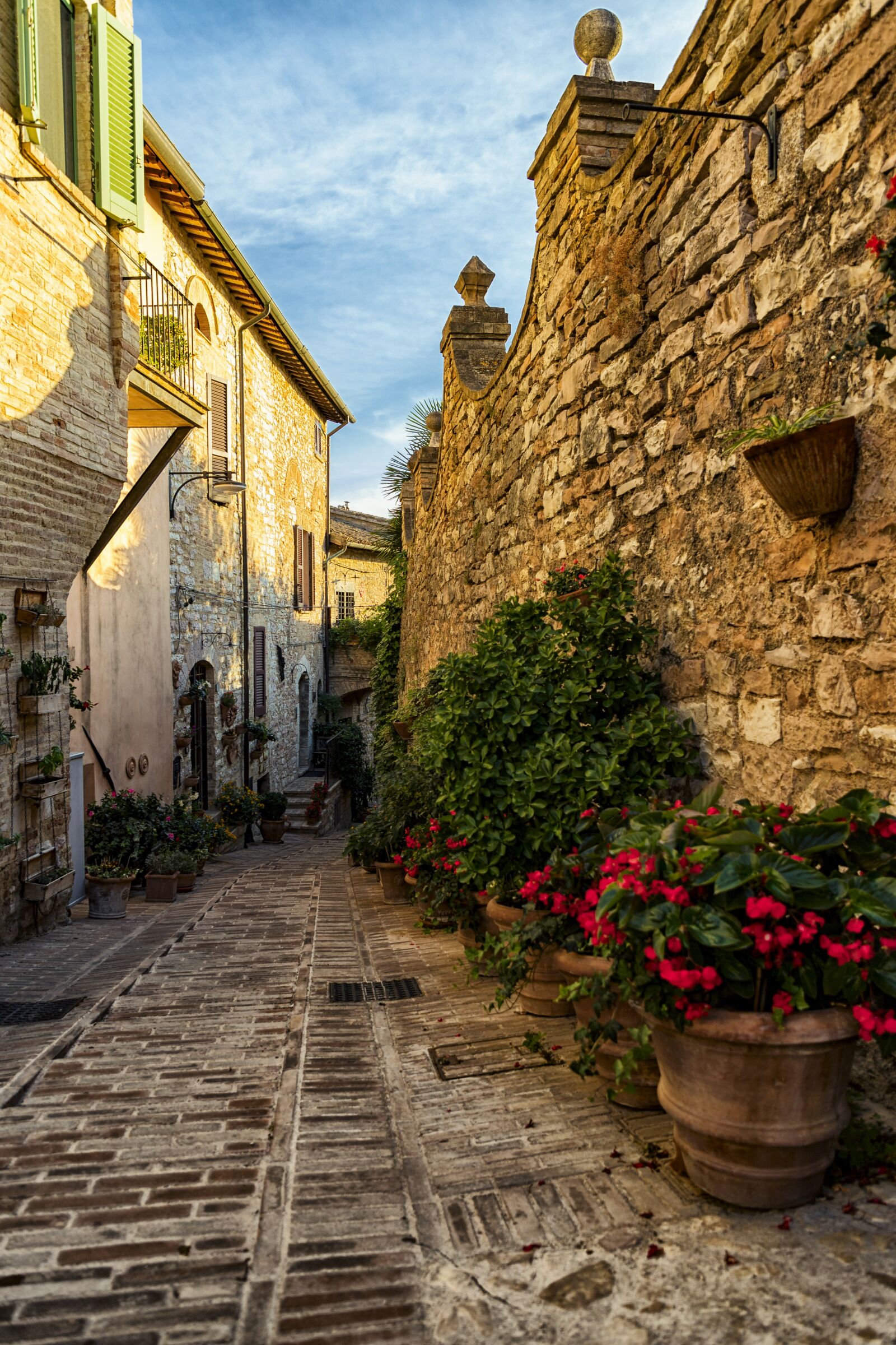 Canon EF 24-105mm F4L IS II USM sample photo. Spello, umbria, ancient photography