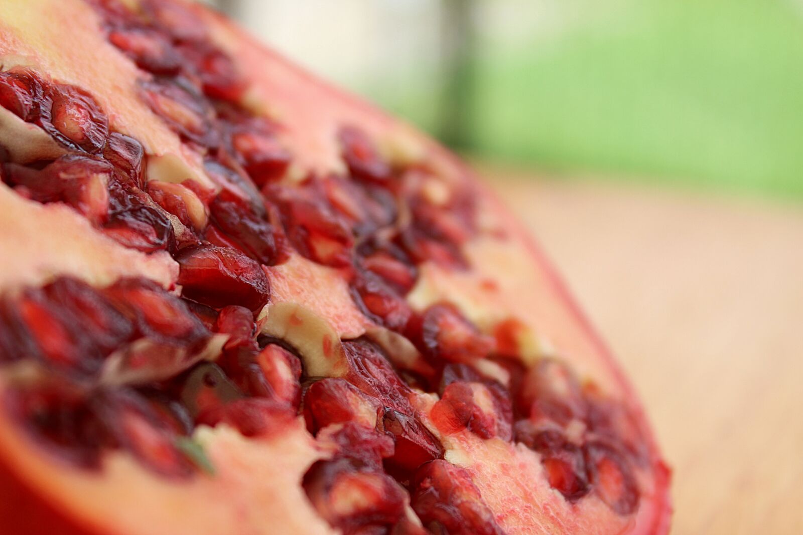 Canon EOS 600D (Rebel EOS T3i / EOS Kiss X5) sample photo. Pomegranate, fruit, healthy photography