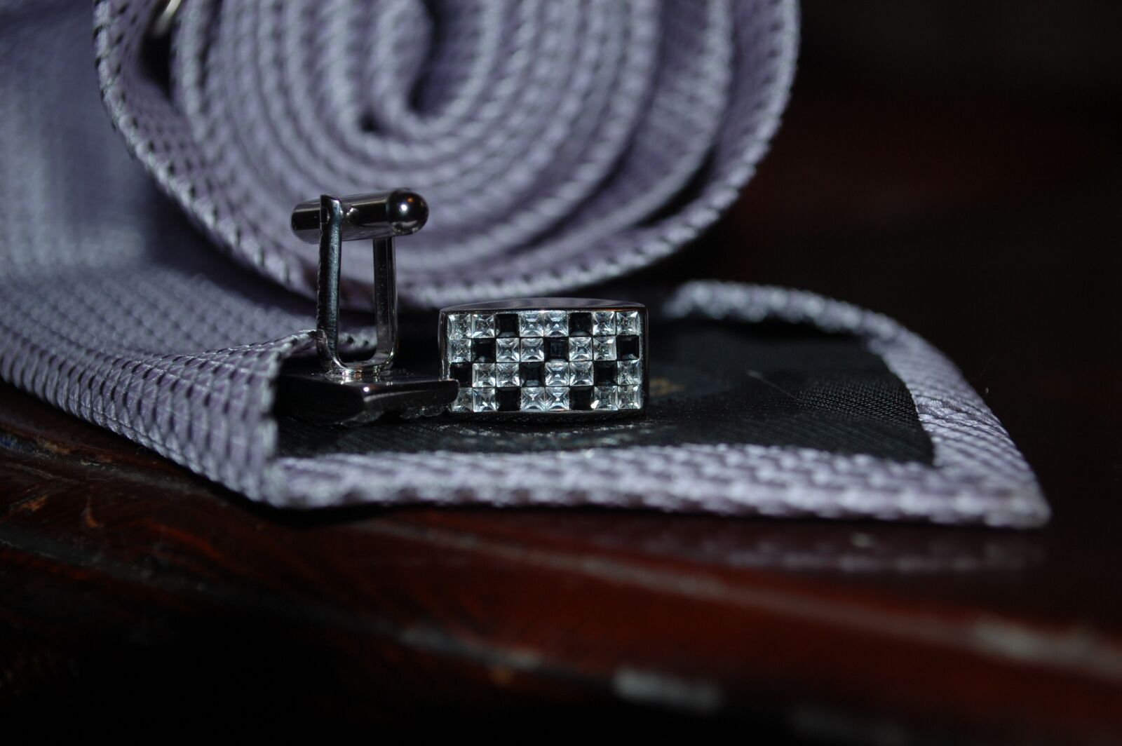 Nikon D40 sample photo. Studs, tie, fashion photography