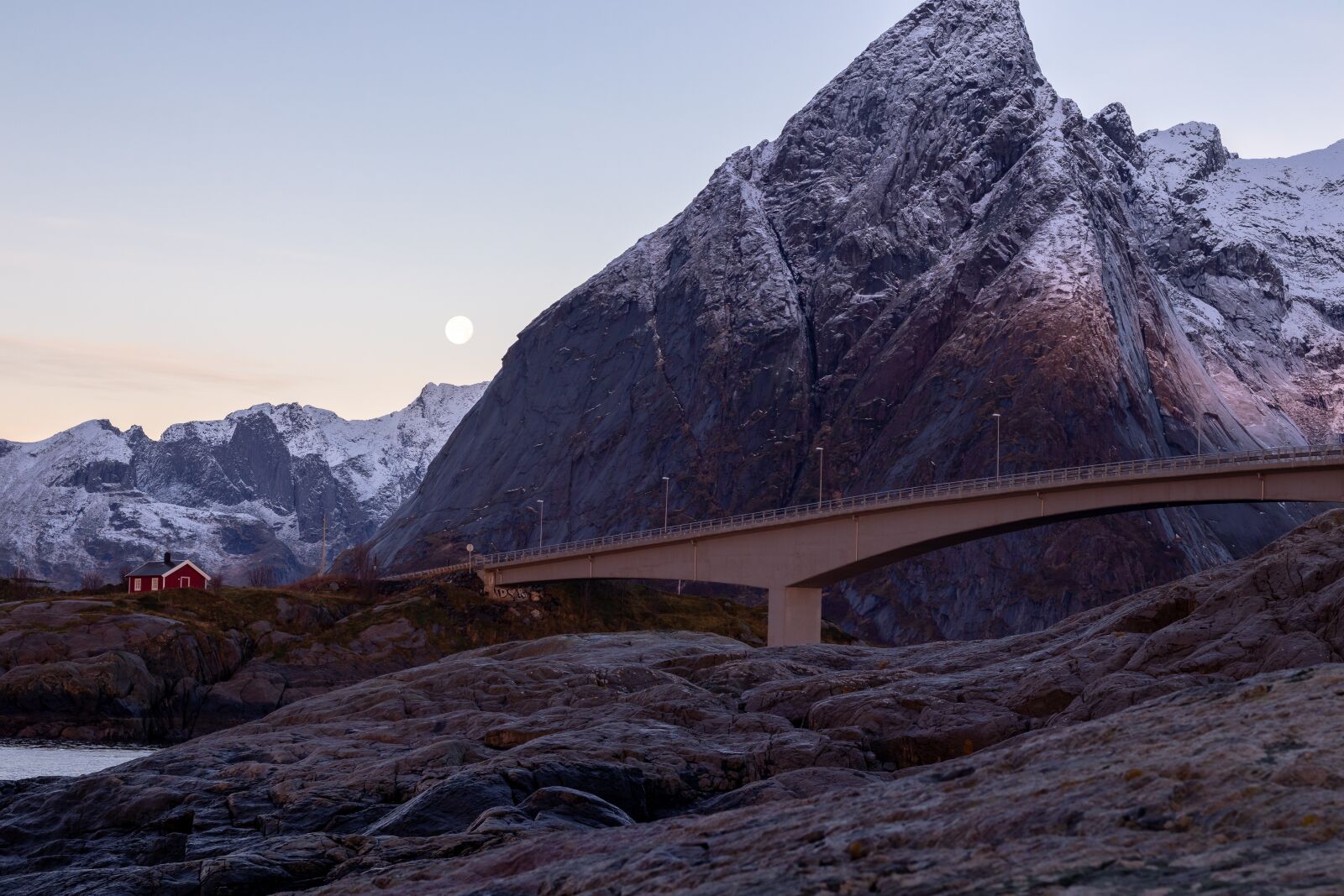 Canon EOS 77D (EOS 9000D / EOS 770D) + Canon EF 50mm F1.8 STM sample photo. Norway, hamnoy, sunrise photography