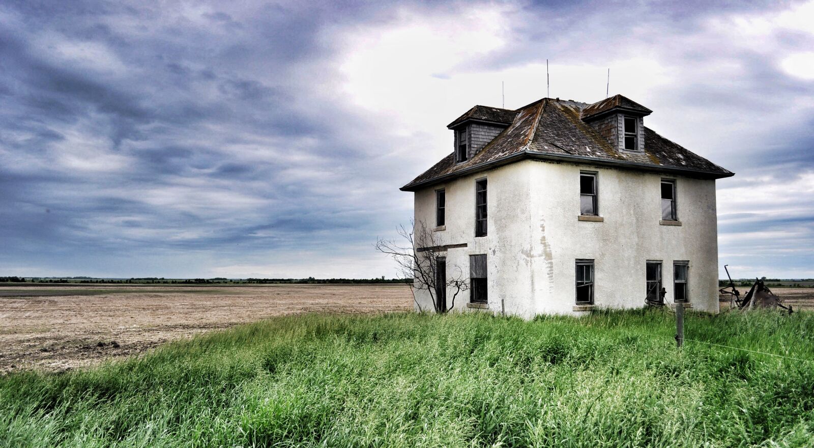 Nikon D90 sample photo. House, deserted, abandoned photography