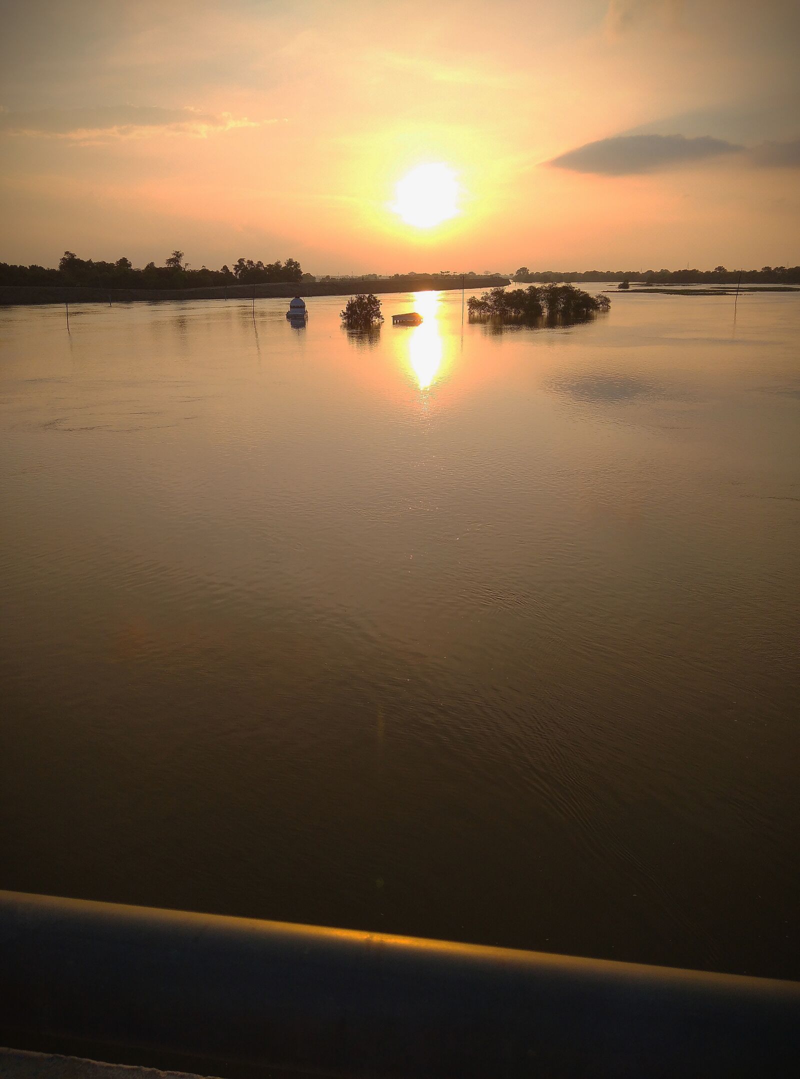Xiaomi Redmi 8A Dual sample photo. Sunset, sun, morning photography