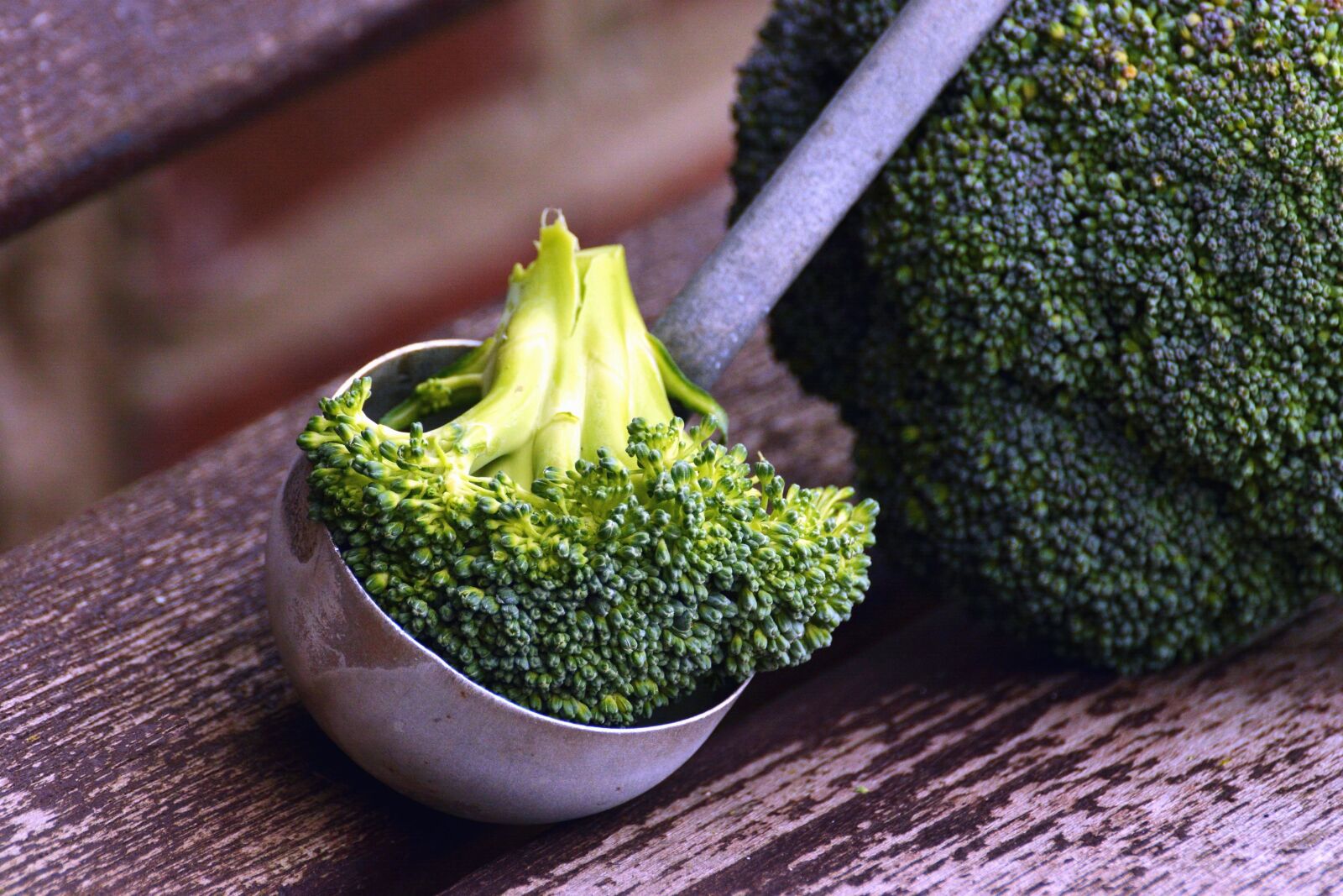 Nikon D5200 sample photo. Ladle, broccoli, vegetables, food photography
