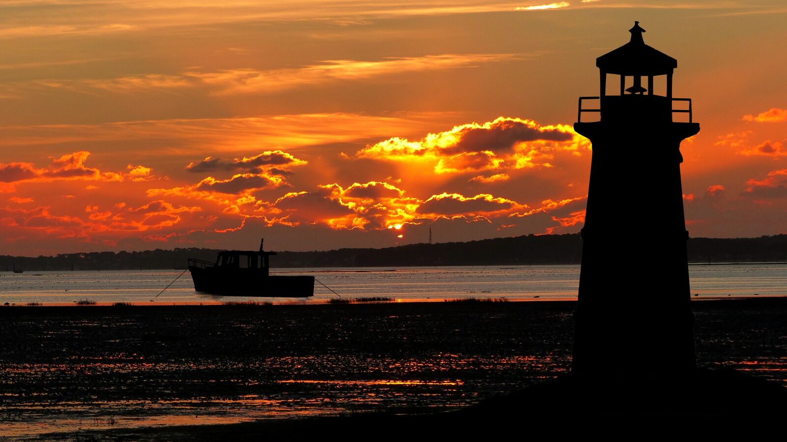 Panasonic Lumix DMC-FZ200 sample photo. Sunset, ocean, lighthouse photography
