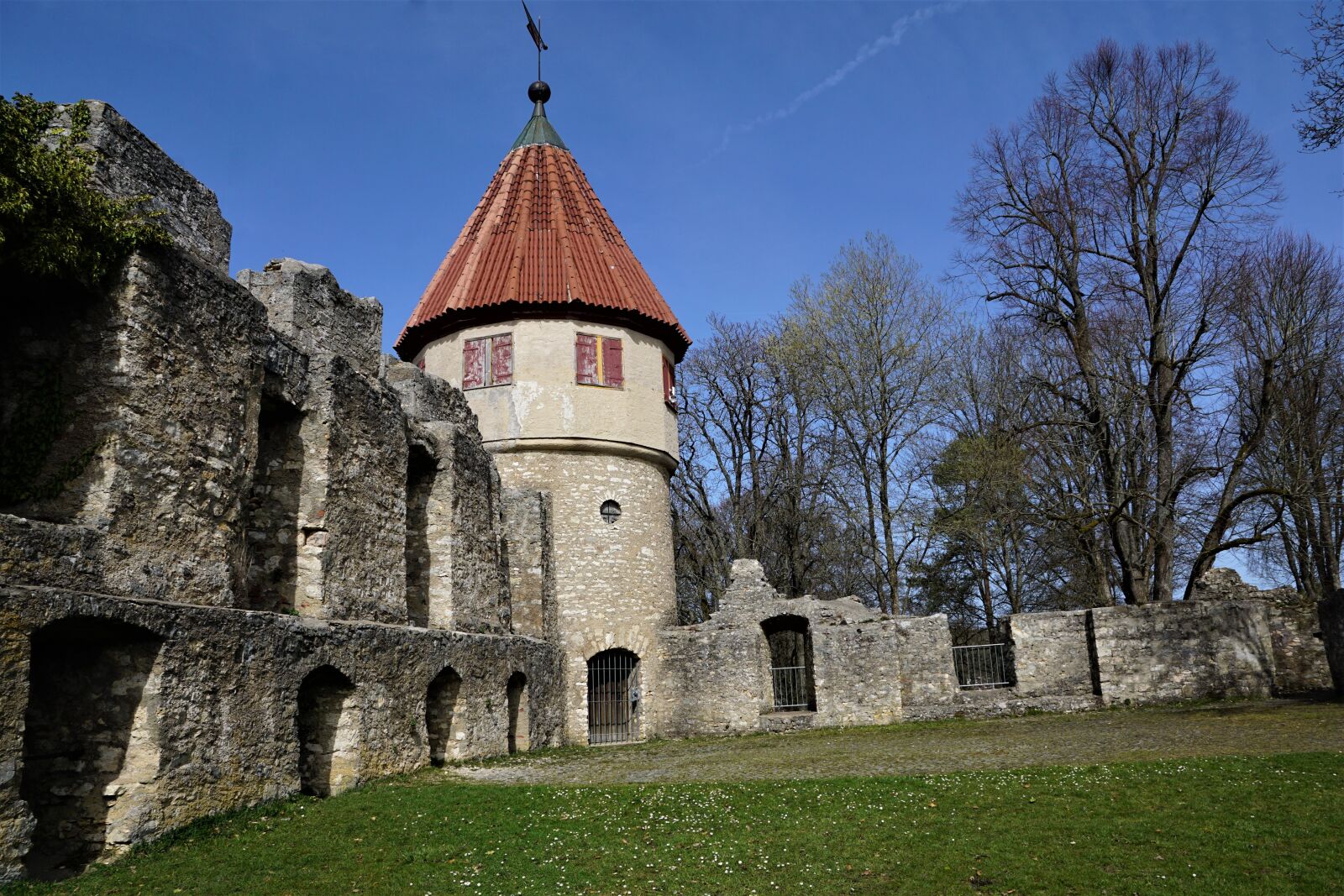 Sony ILCA-77M2 + Sony DT 16-50mm F2.8 SSM sample photo. Castle, tuttlingen, honing mountain photography